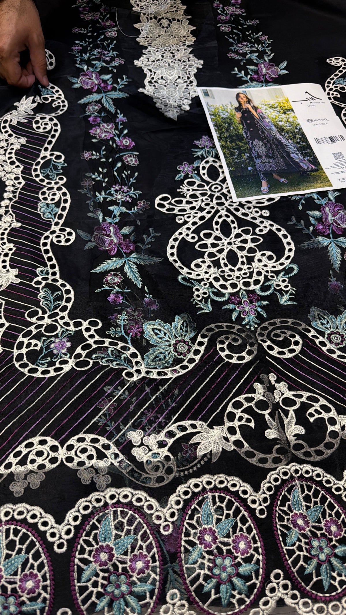 MUSHQ LAWN 2502 BLACK