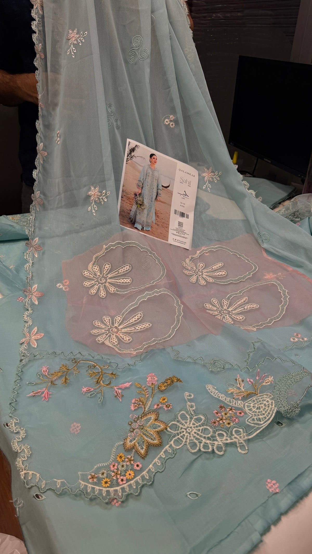 QALAMKAR LAWN AYRA