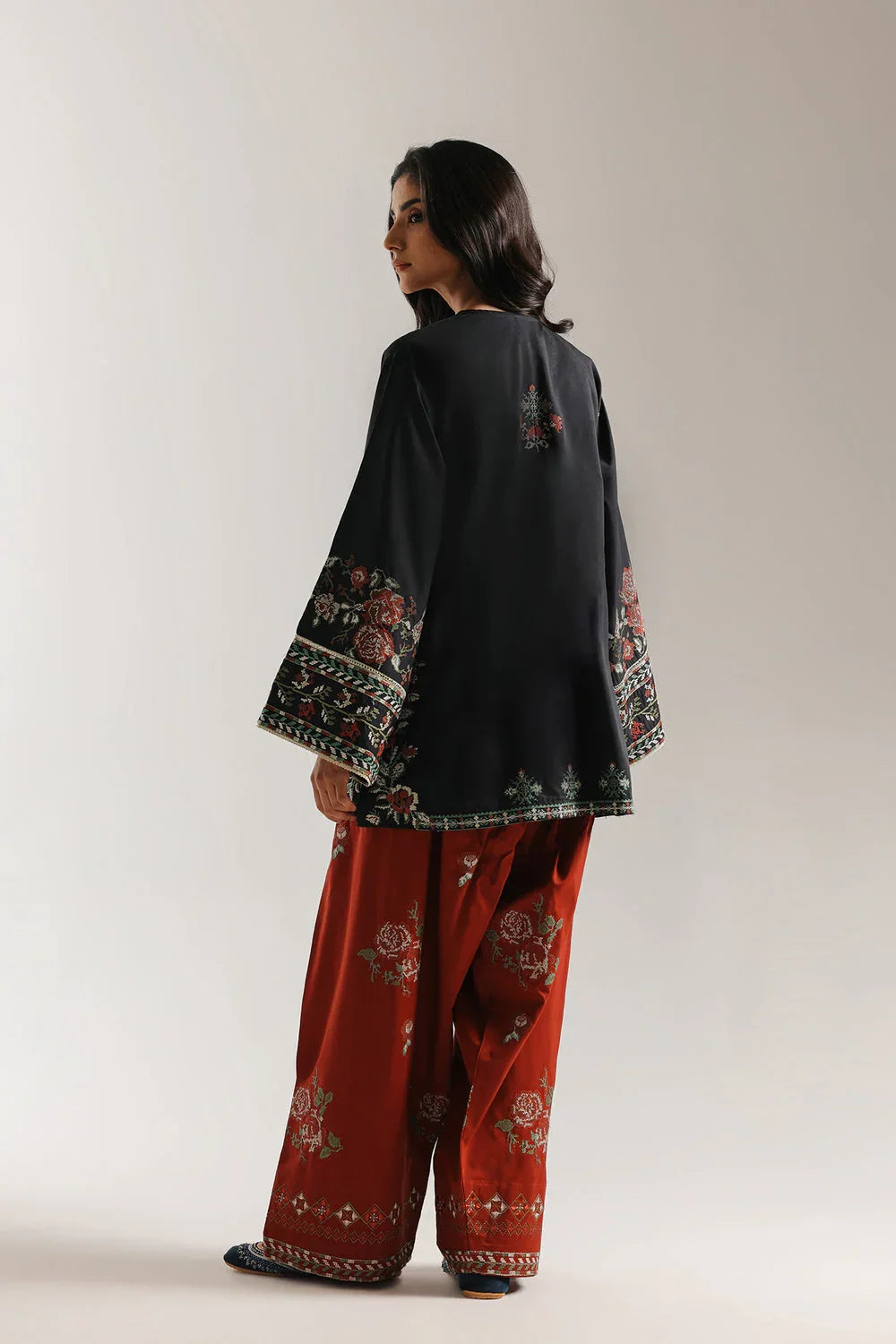 ETHNC BLACK & RED  2PC