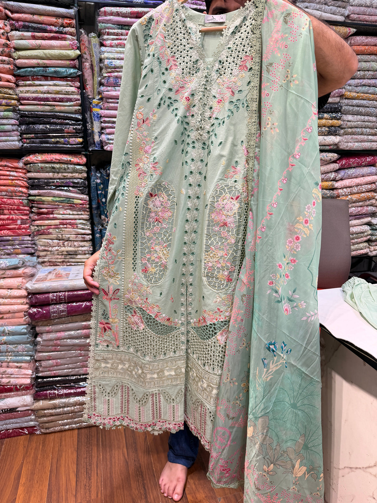 BIN ILYAS LAWN  ANAYA 162- RTW