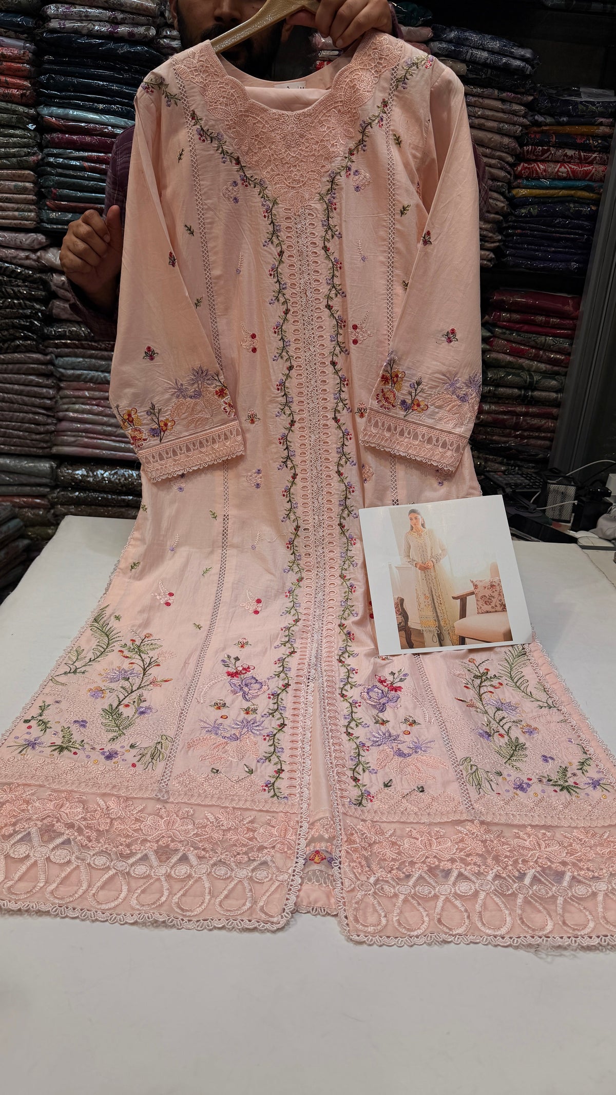 QALAMKAR LAWN RIMSHA RTW