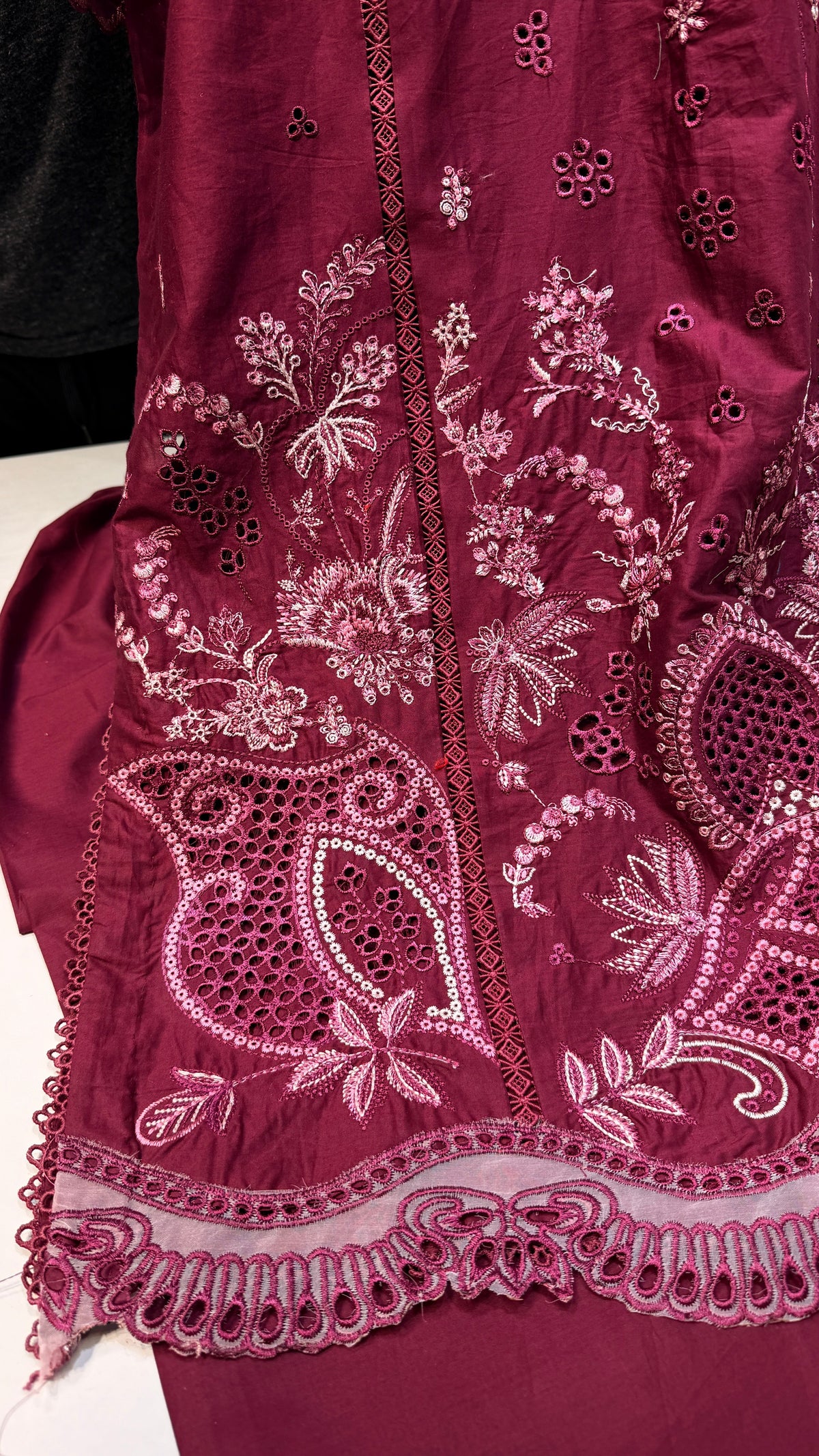 QALAMKAR LAWN 2PC RTW SB02