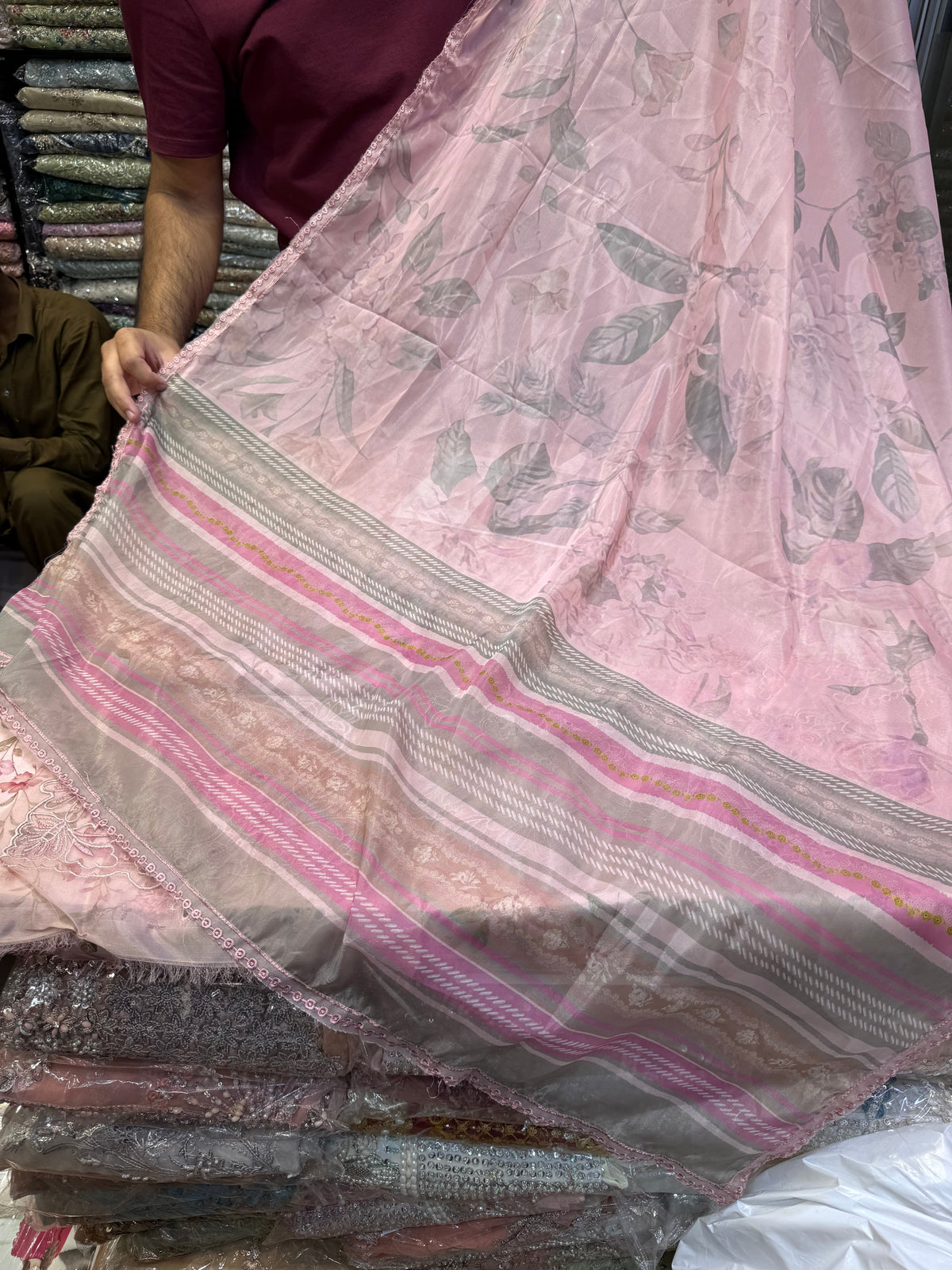 BAROQUE UF-4129 PINK LAWN
