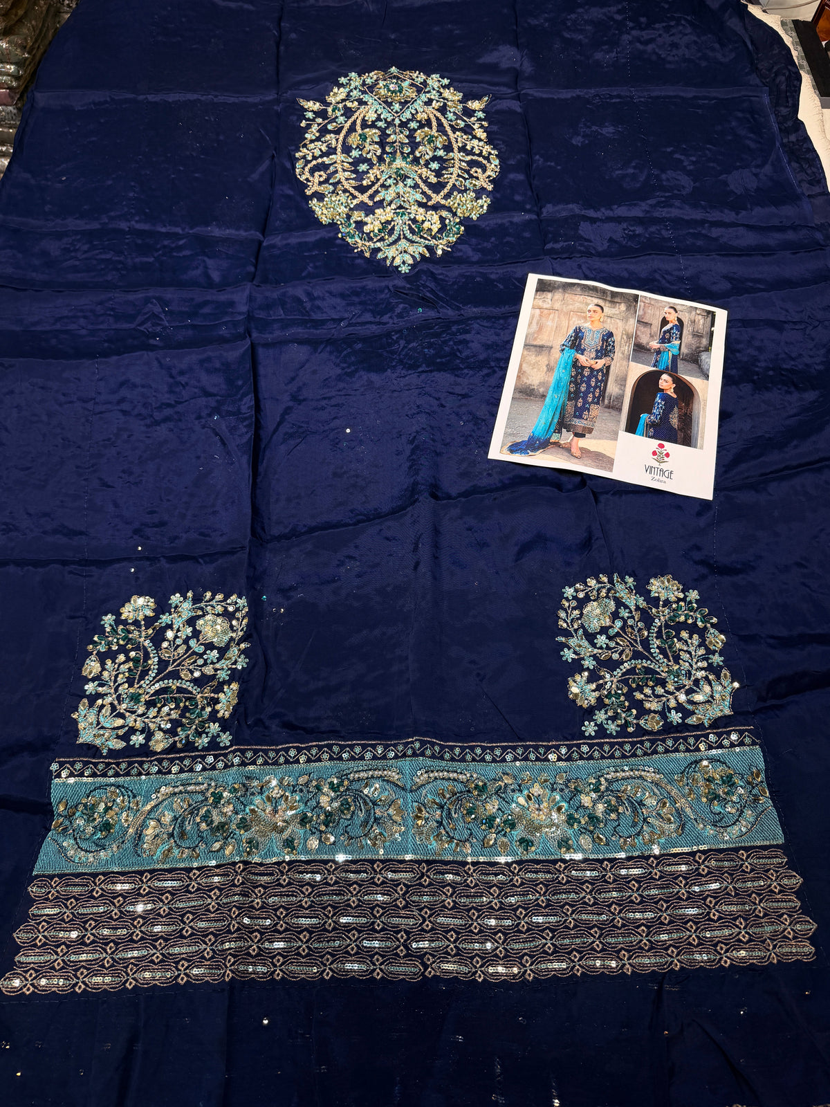 VINTAGE TESSEL SILK ZOHRA