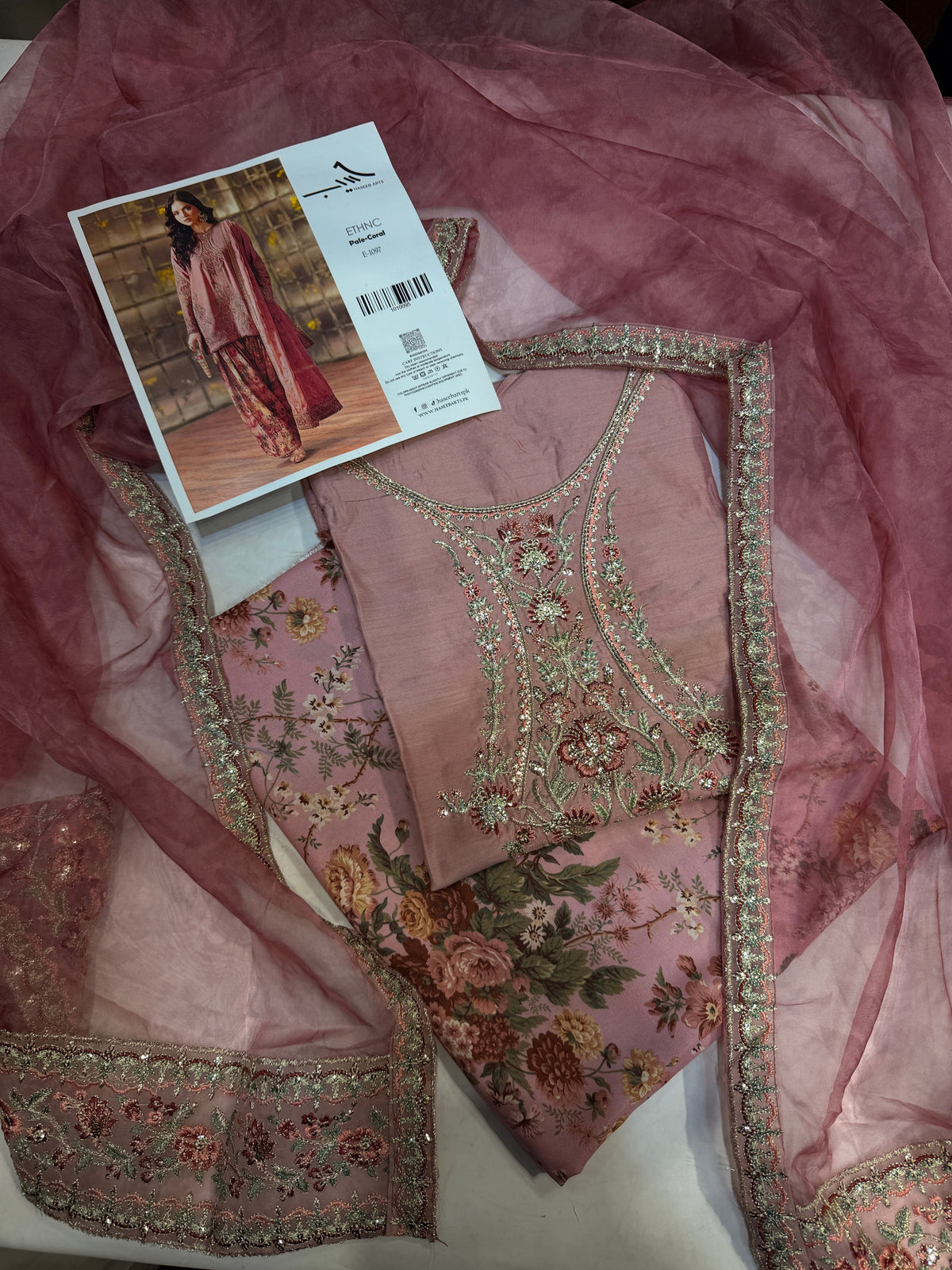 ETHNC VISCOSE E-1097 PALE UNSTICHED