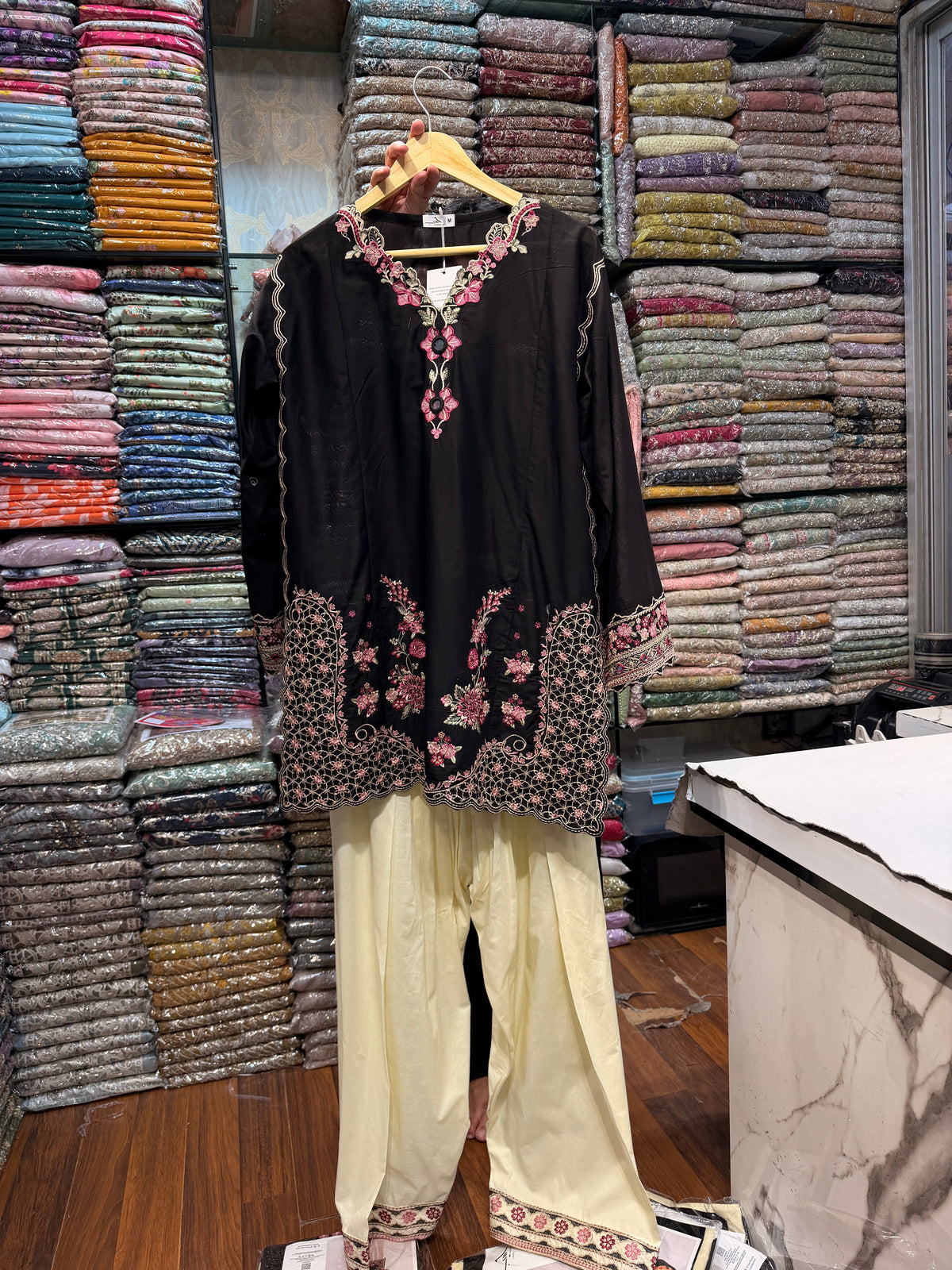 ETHNC KURTA SET 2PC JET BLACK