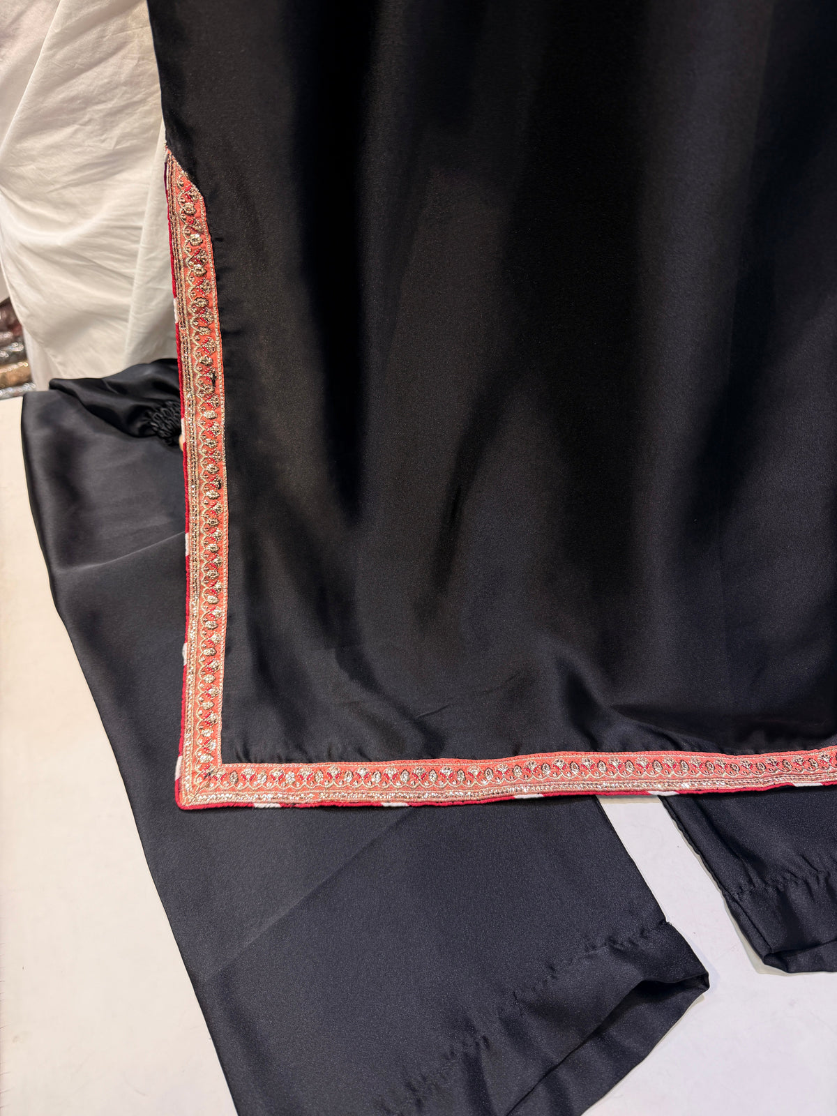 ETHNC SILK KAFTAN 2PC E-1135 STICHED (Delivery Time 10 to 15 Days)