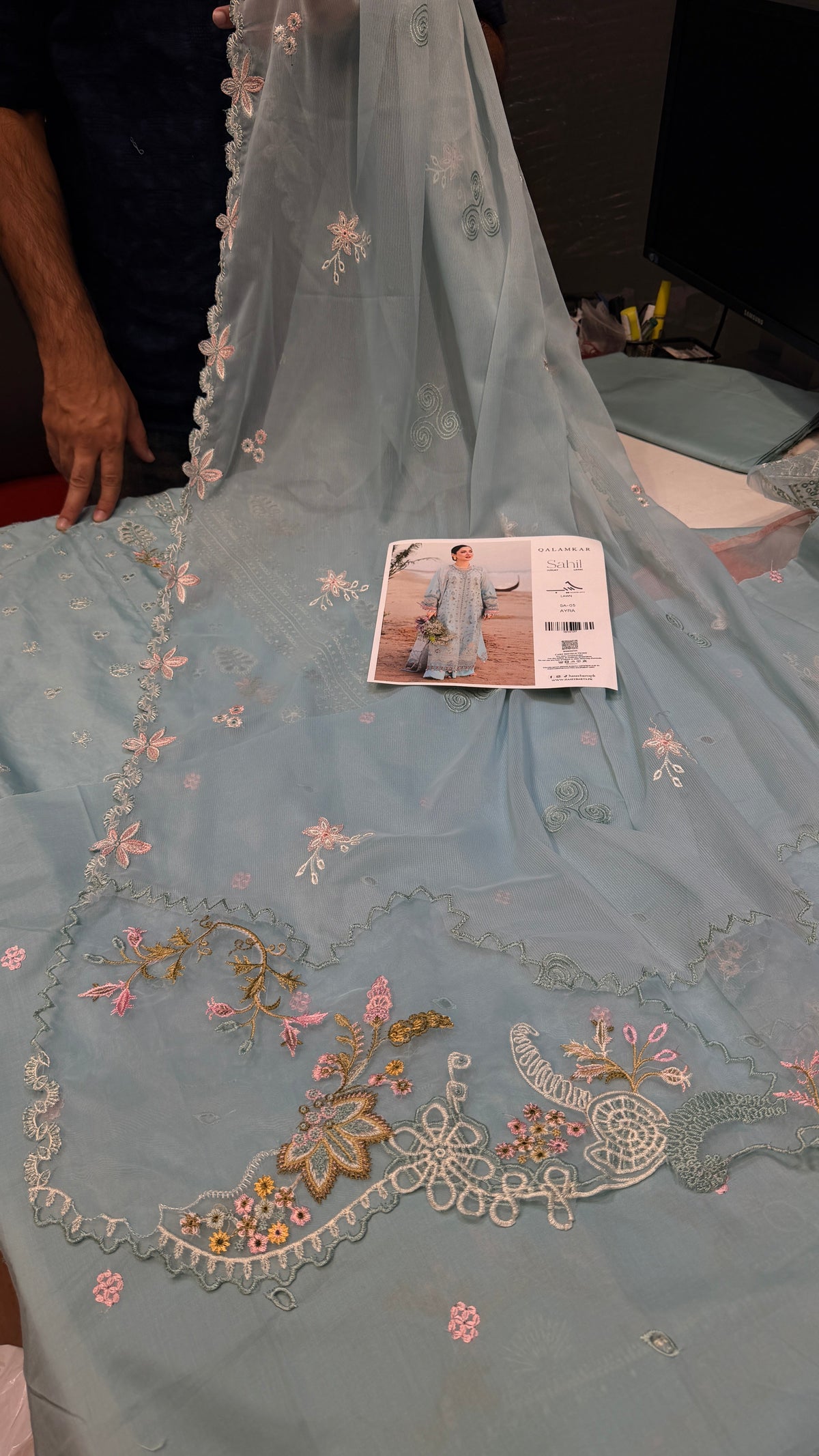 QALAMKAR LAWN AYRA