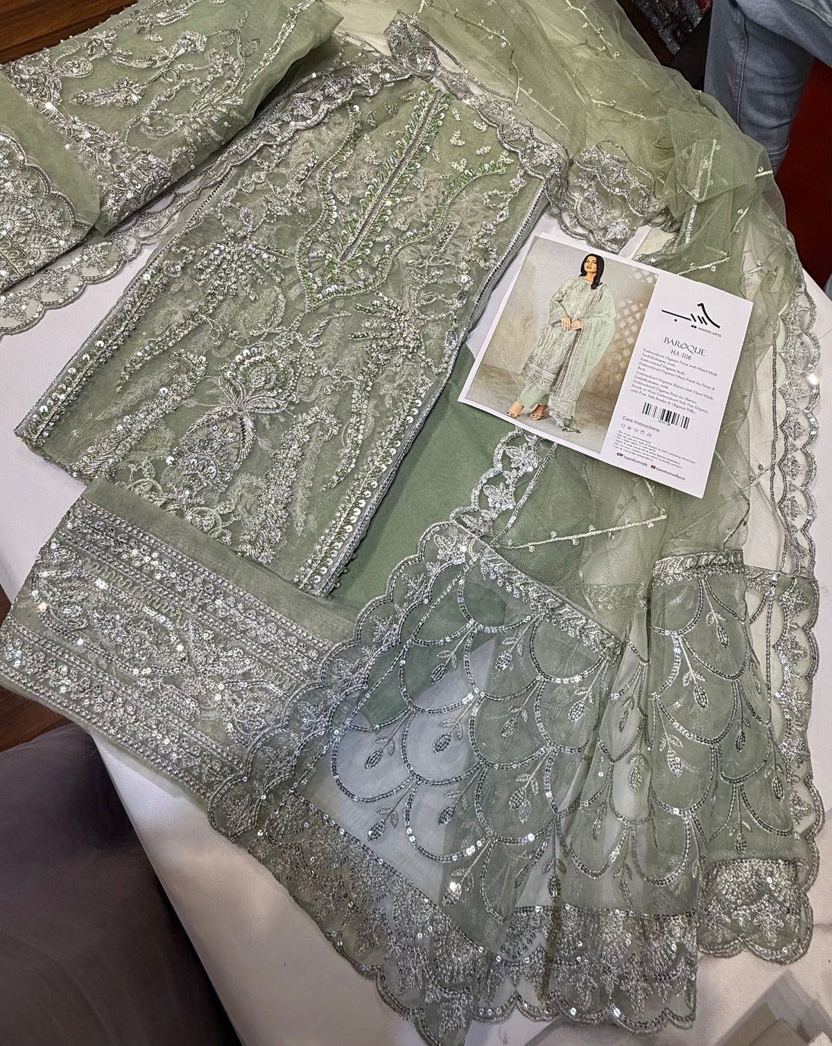 BAROQUE ORGANZA EVE