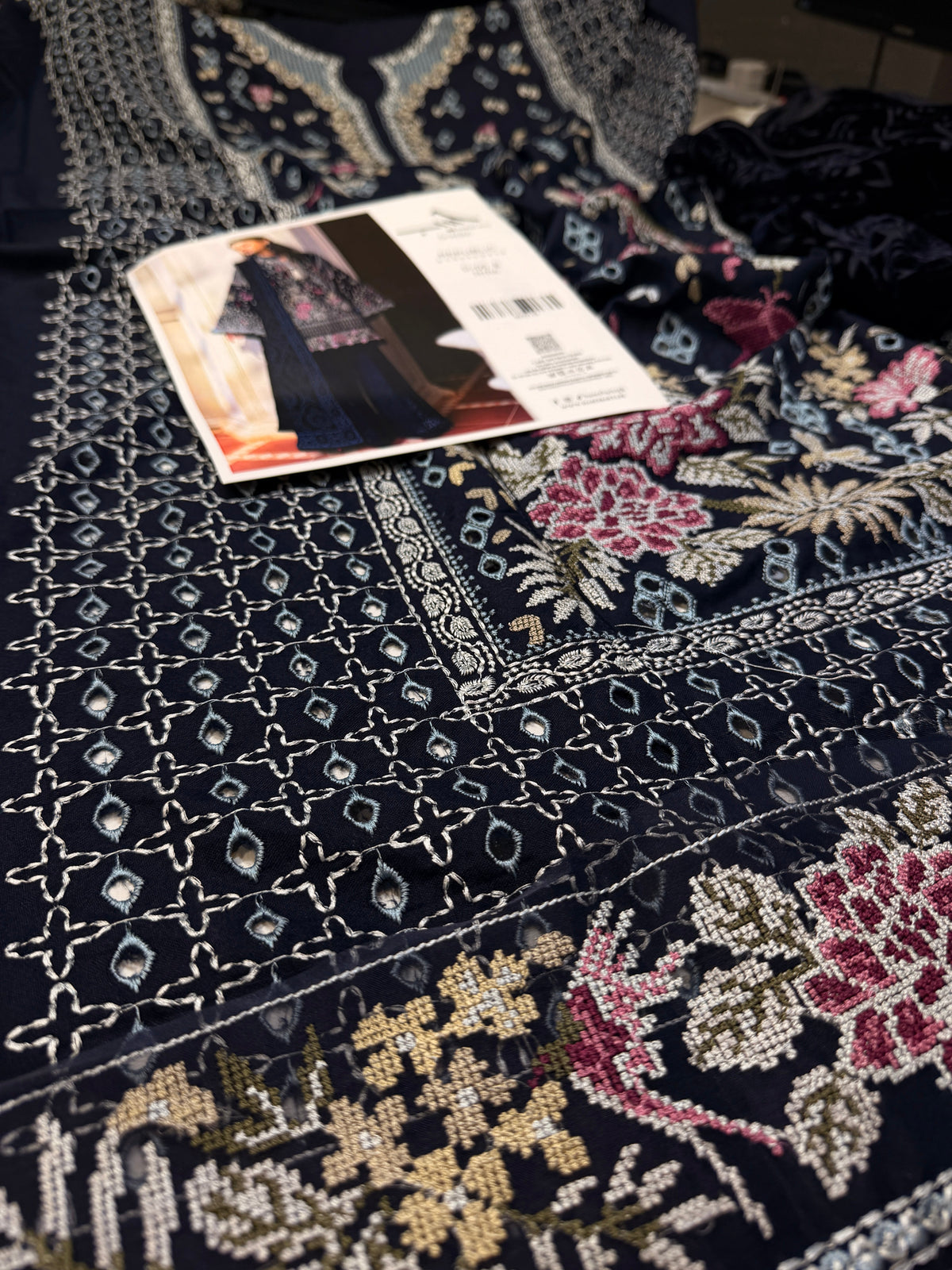 REPUBLIC NYRA D-05 DHANAK PALACHI SHAWL