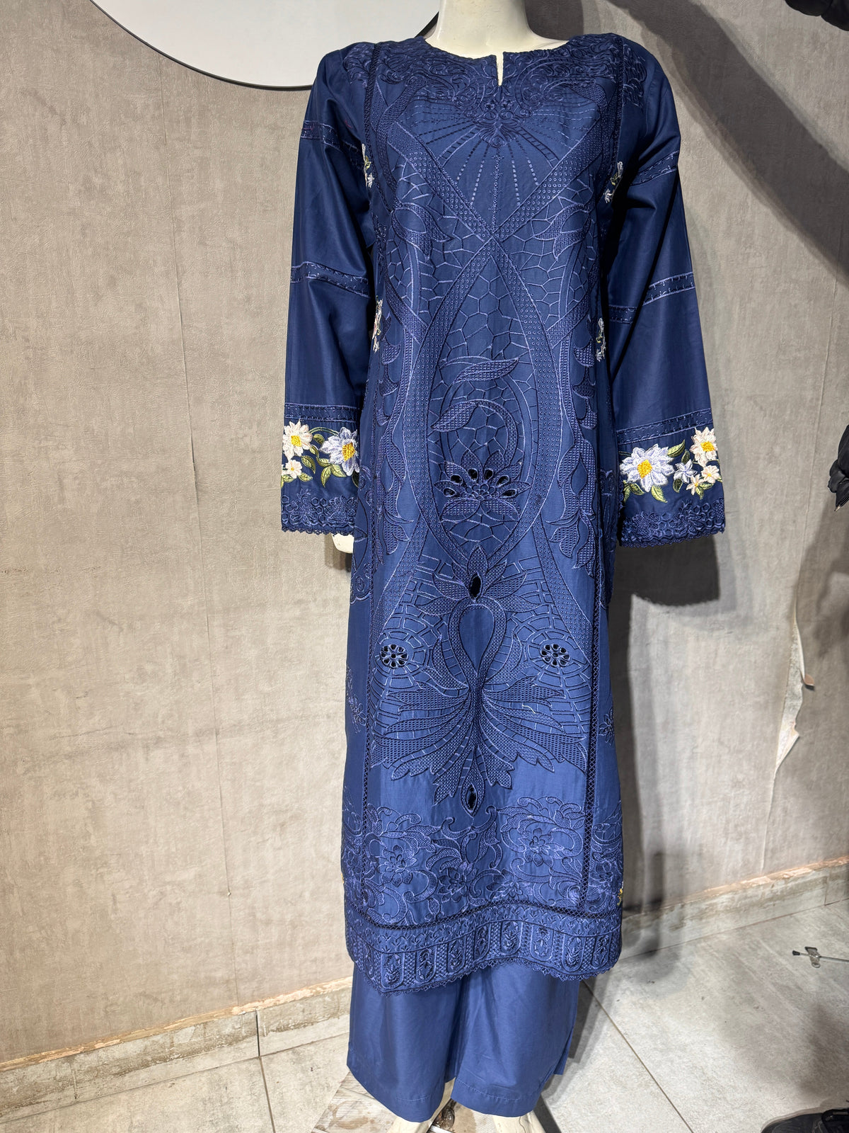 HASEEB ARTS LAWN 2PC RTW-01