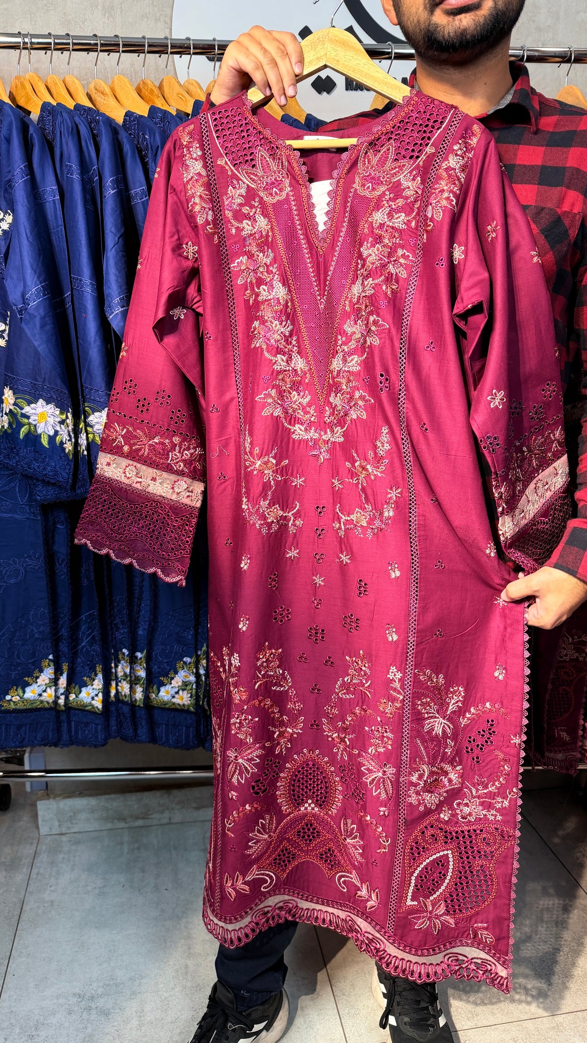 QALAMKAR LAWN 2PC RTW SB02