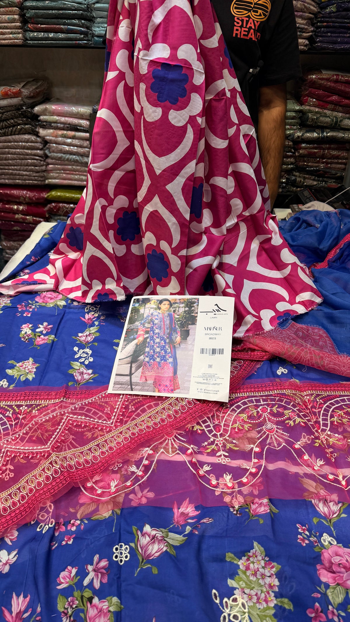 MAHNUR LAWN BLUE