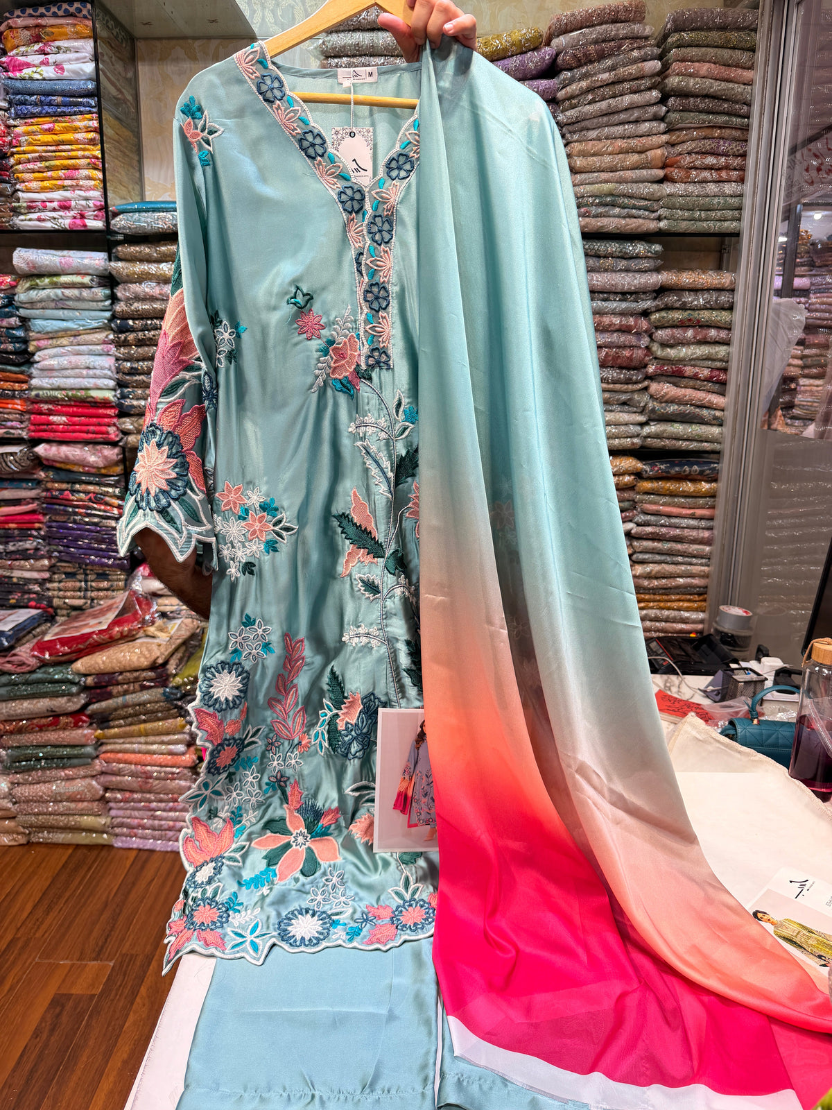 VINTAGE MAHIRA SILK KAFTAN 3PC STICHED (Delivery Time 10 to 15 Days)