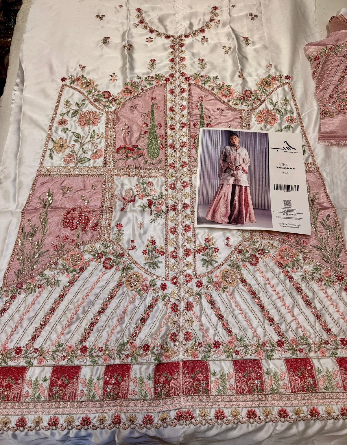 ETHNC SILK E-005 3PC UNSTICHED