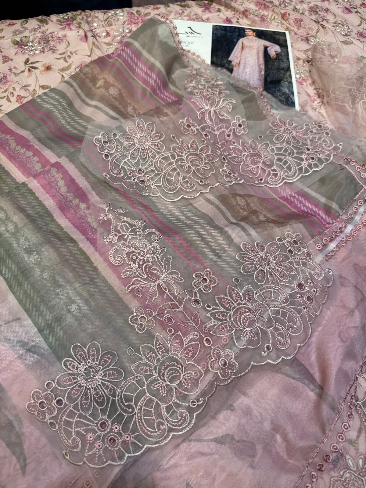BAROQUE UF-4129 PINK LAWN