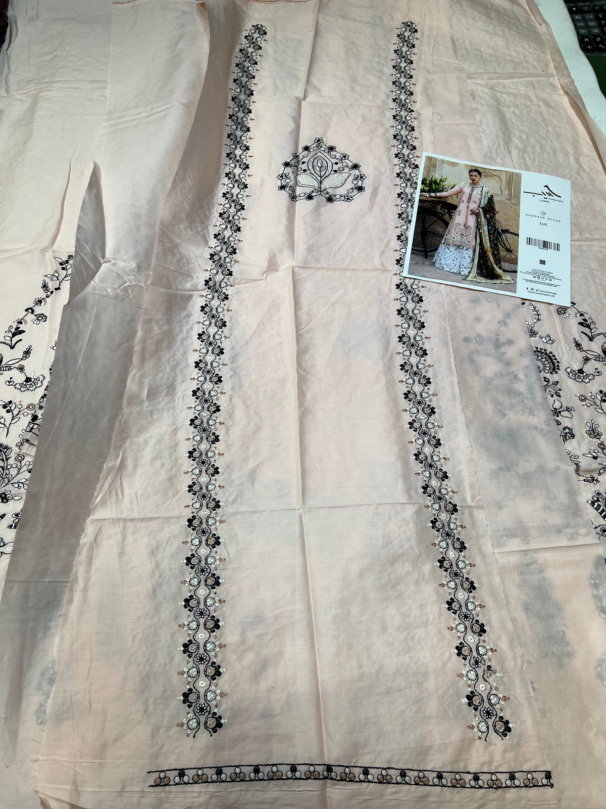 HUSSAIN REHAR LAWN SUK