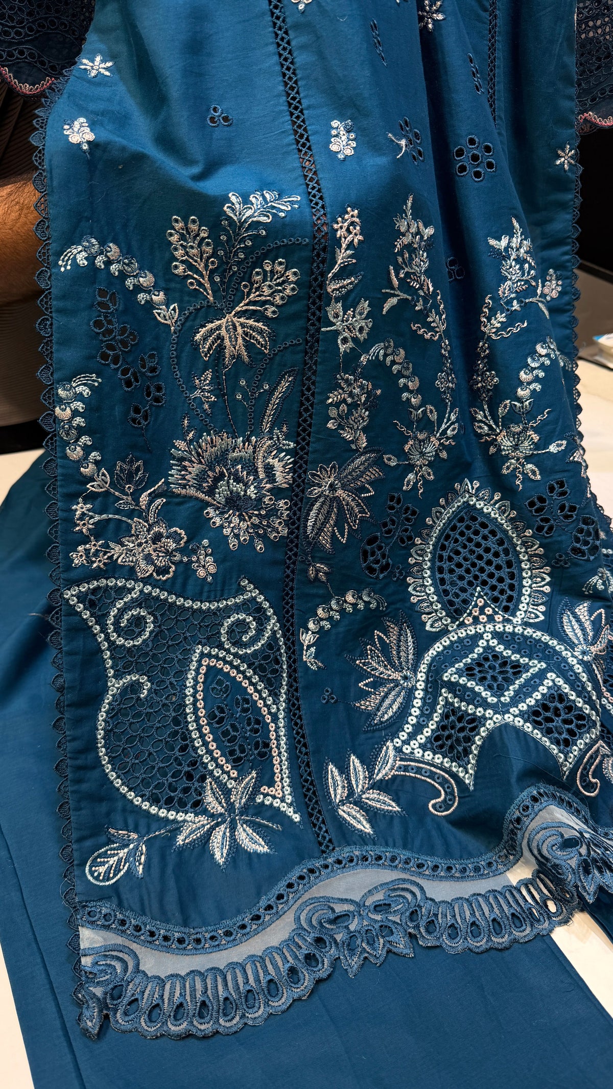 QALAMKAR LAWN 2PC RTW SB02