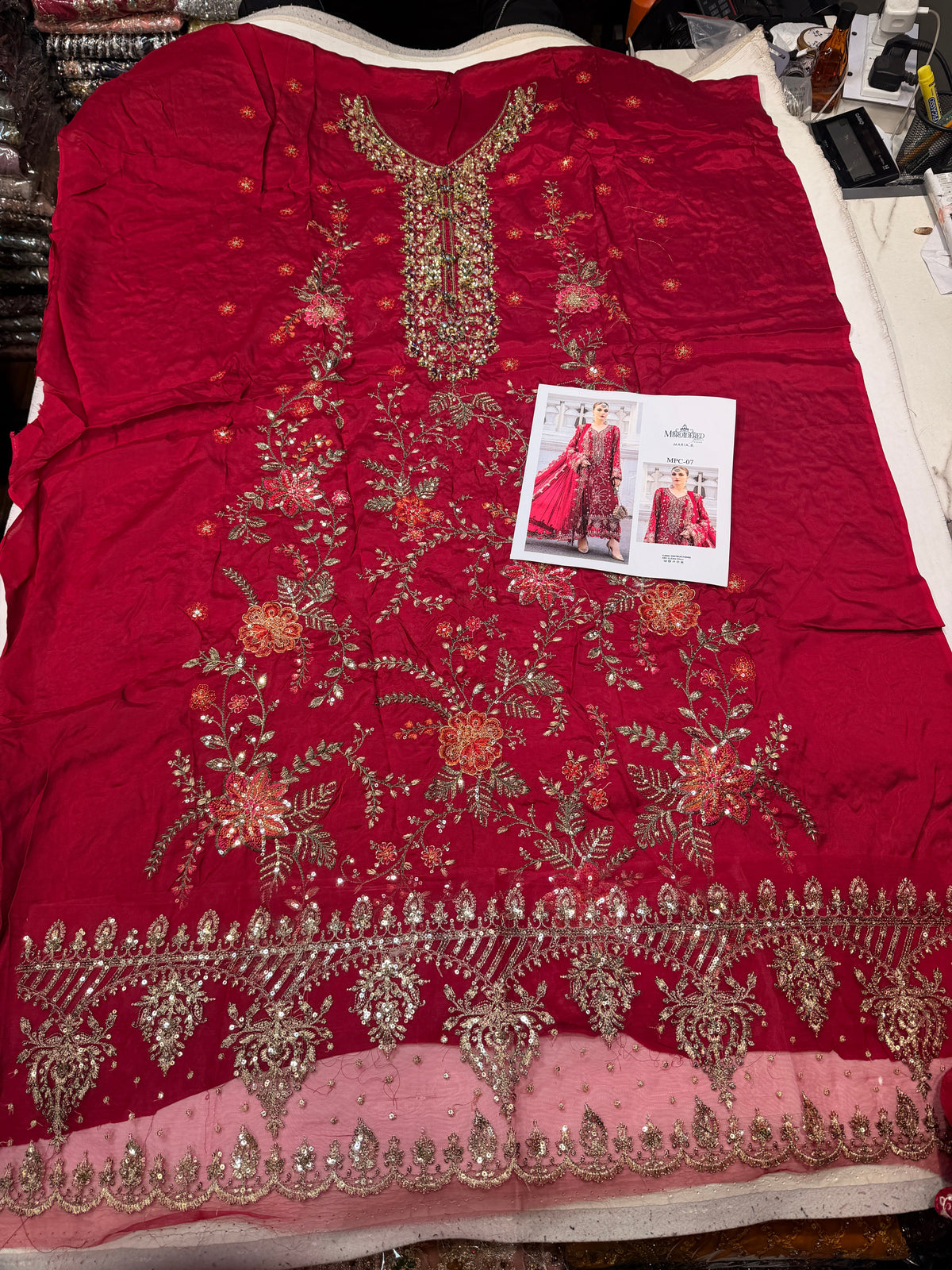 MARIA.B TESSEL SILK MPC 24