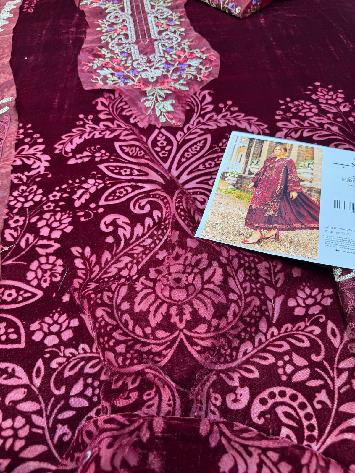 VELVET PALACHI 3PC MBP MEROON