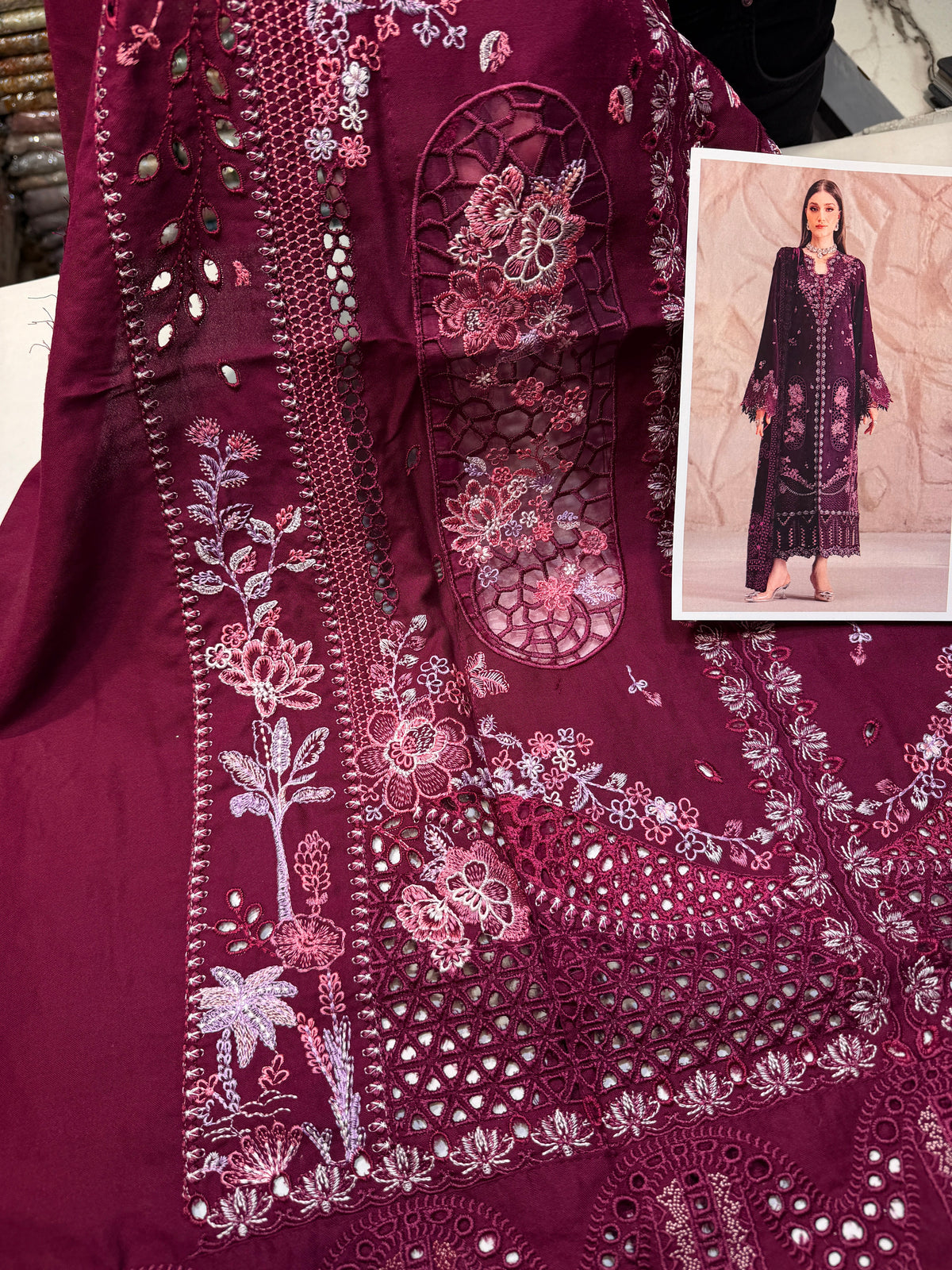 BIN ILYAS 162DHANAK PALACHI SHAWL