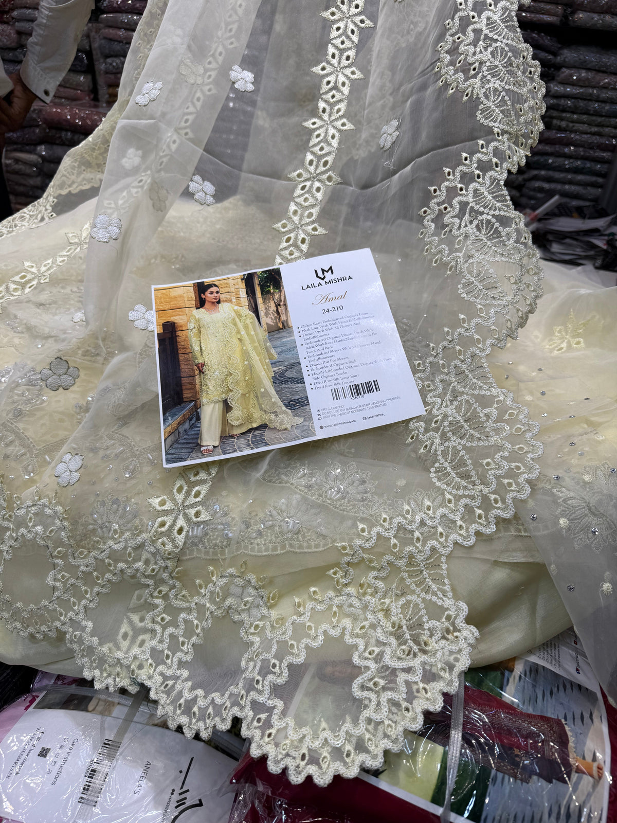 LAILA MISHRA ORGANZA AMAL