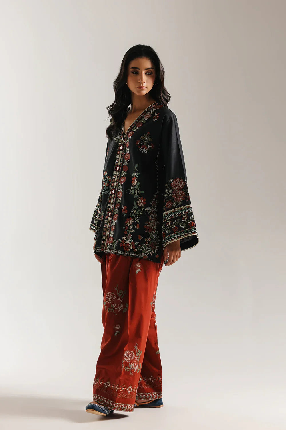 ETHNC BLACK & RED  2PC