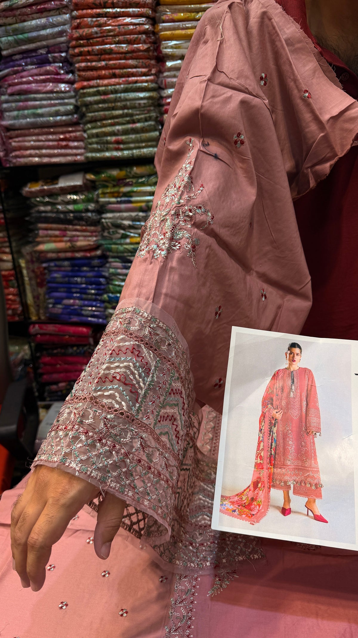 HUSSAIN REHAR LAWN SAAHA