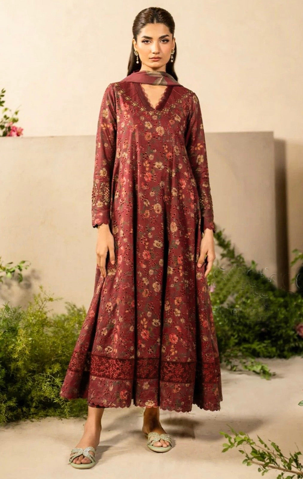 IZNIK UE-446 LAWN RUST