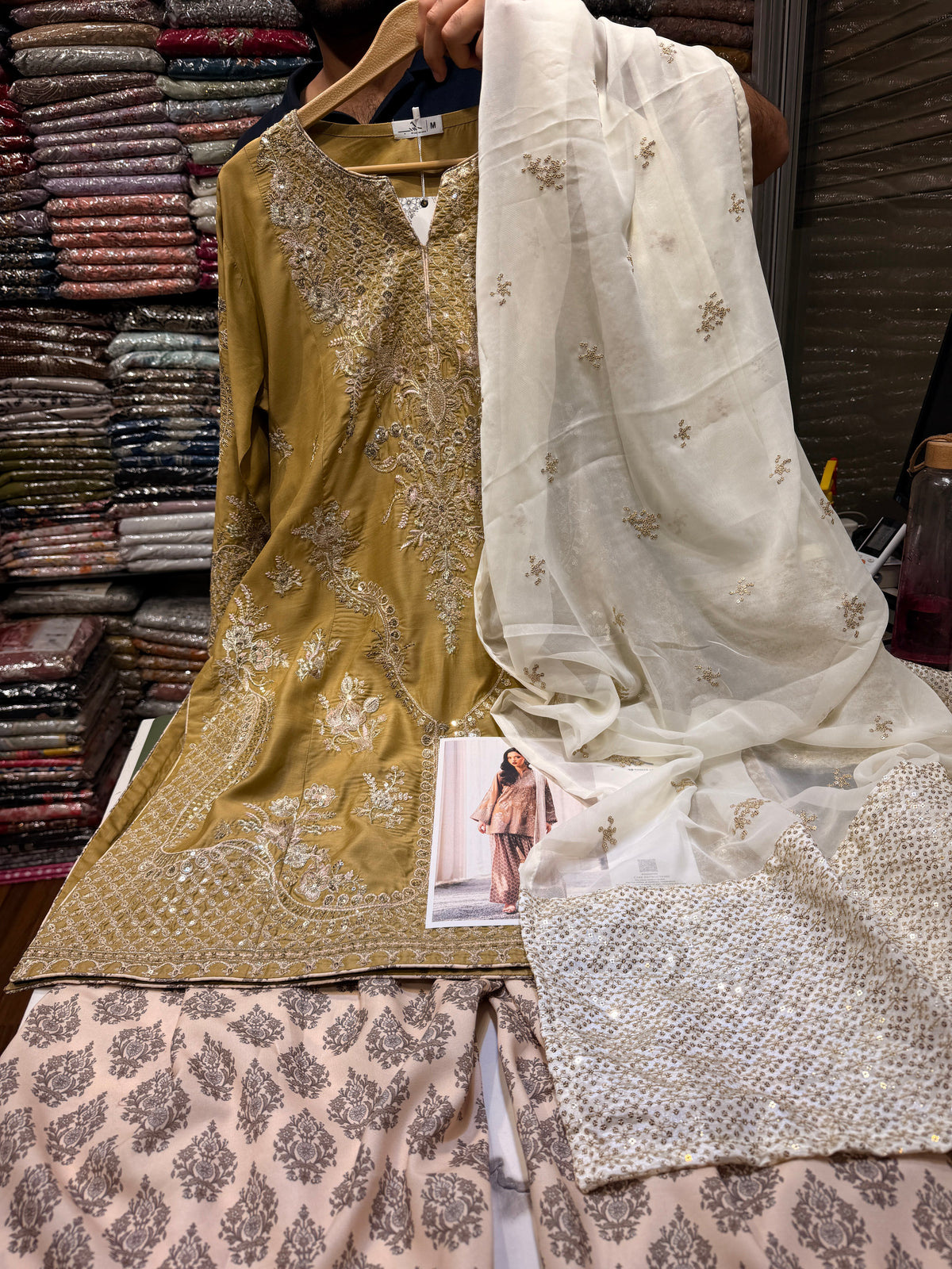 ETHNC KURTA SET VISCOSE E-1086 3PC (Delivery Time 10 to 15 days)