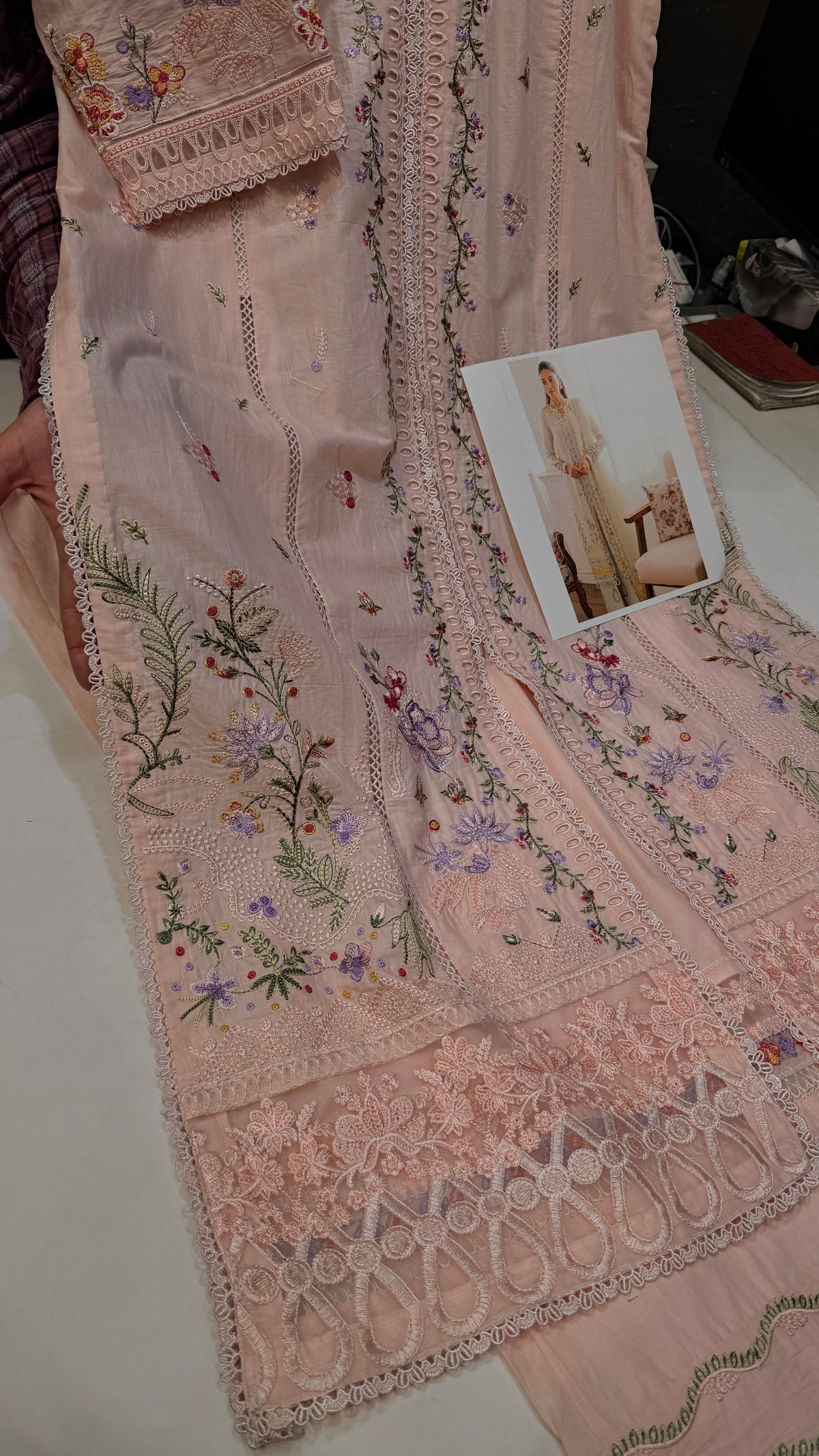 QALAMKAR LAWN RIMSHA RTW