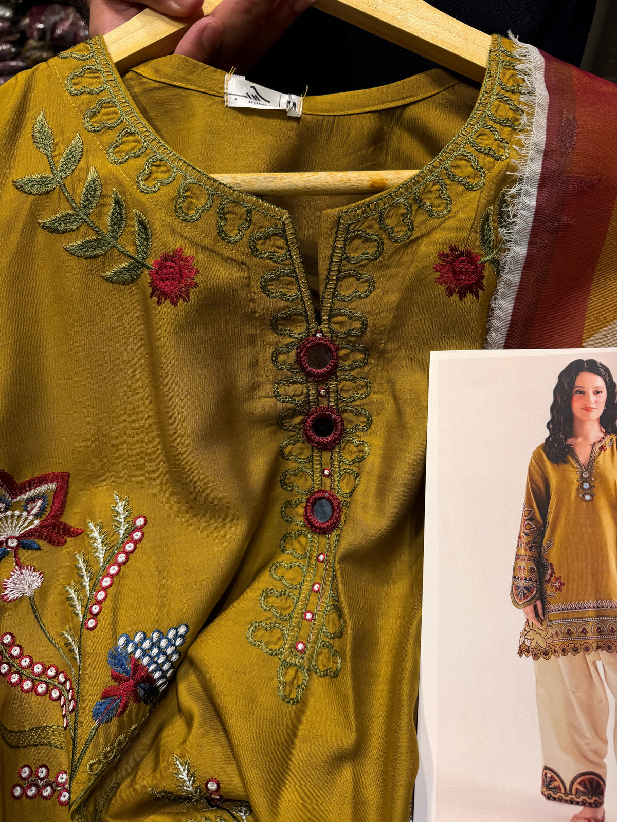 ETHNC VISCOSE KURTA SET VICTORIA 3PC