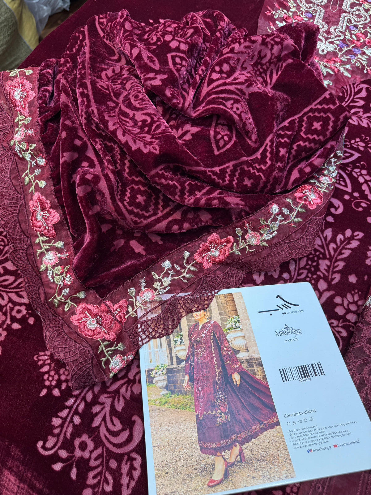 VELVET PALACHI 3PC MBP MEROON