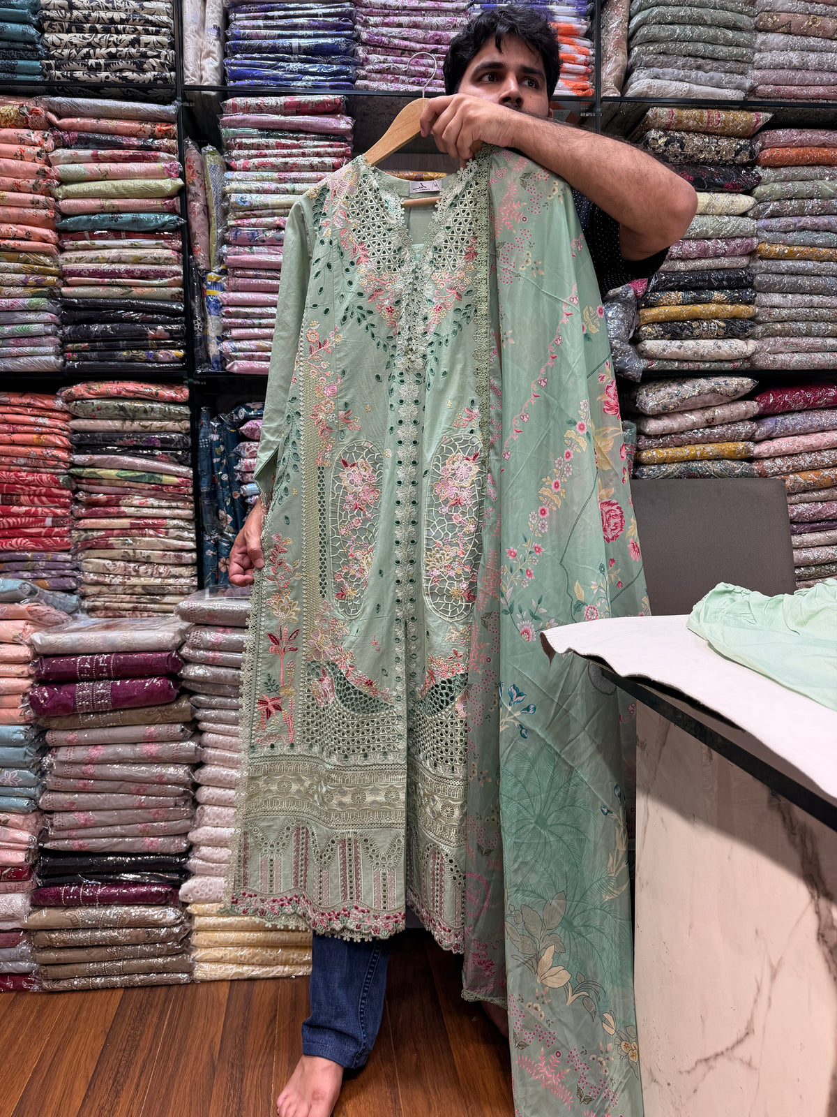 BIN ILYAS LAWN  ANAYA 162- RTW