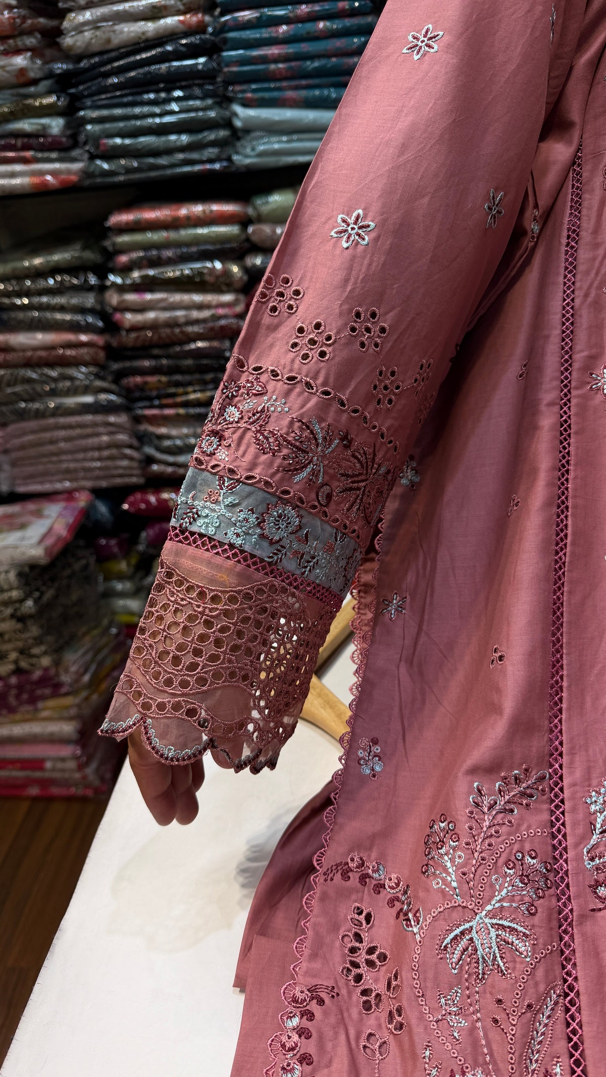 QALAMKAR LAWN 2PC RTW SB02