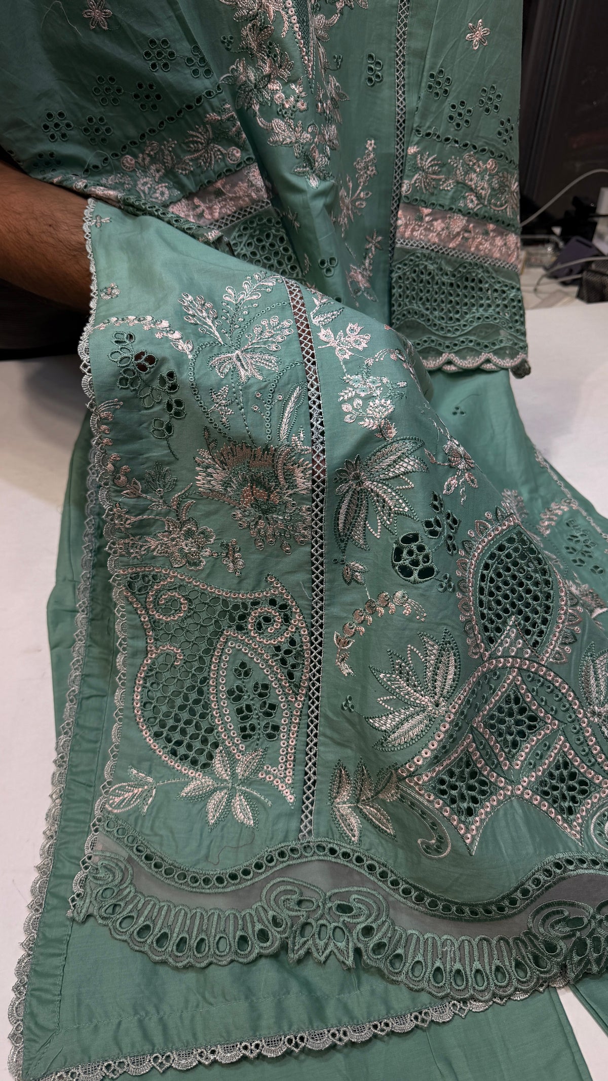 QALAMKAR LAWN 2PC RTW SB02