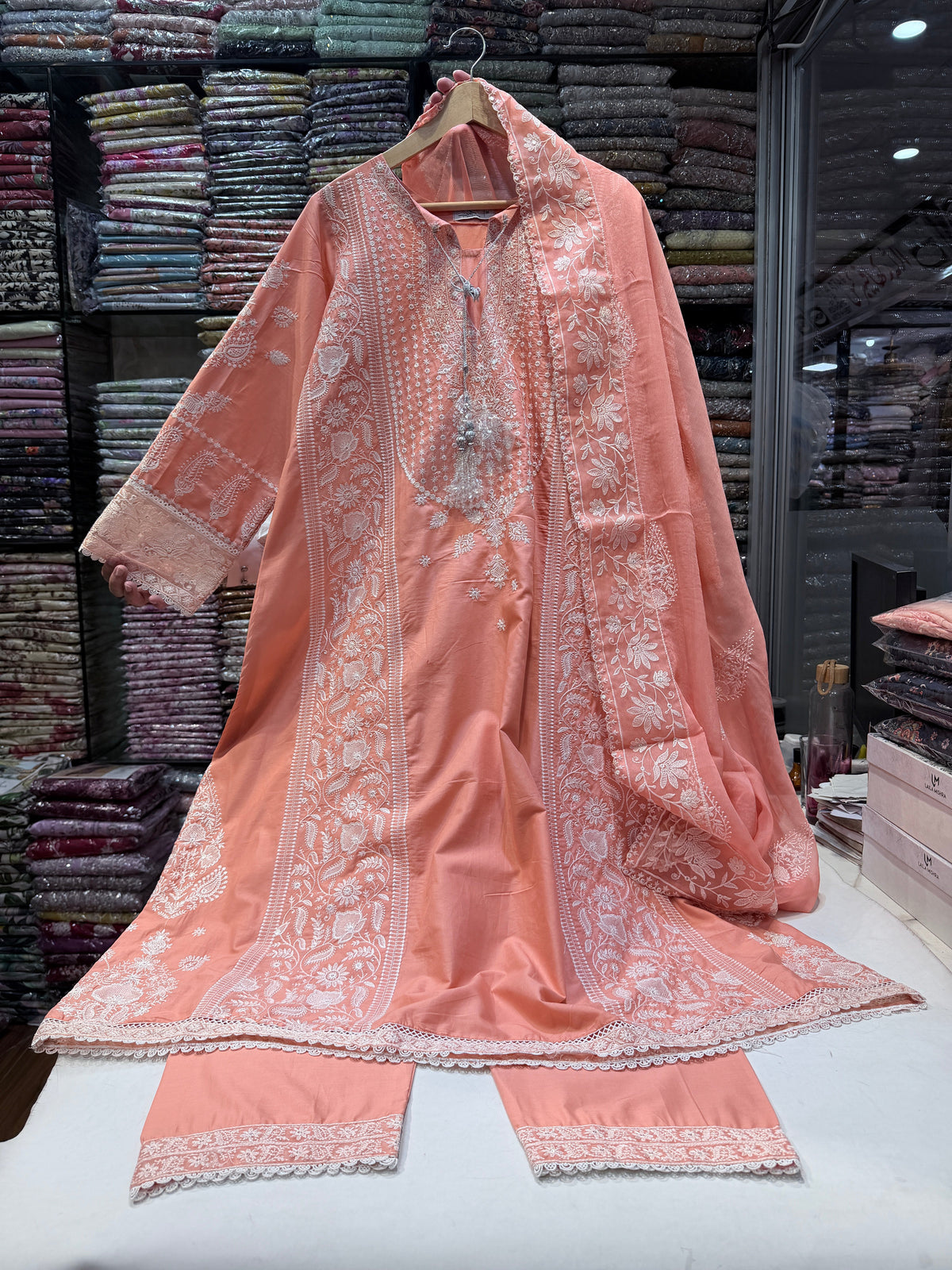 HUSSAIN REHAR SORTI RTW