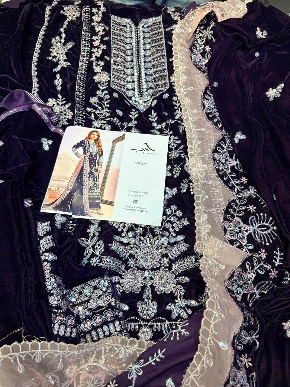 ANEELAS VELVET PLUM LUXE