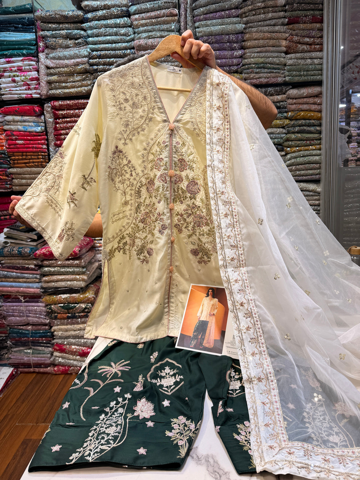 ETHNC KURTA SET VISCOSE E-1134 3PC