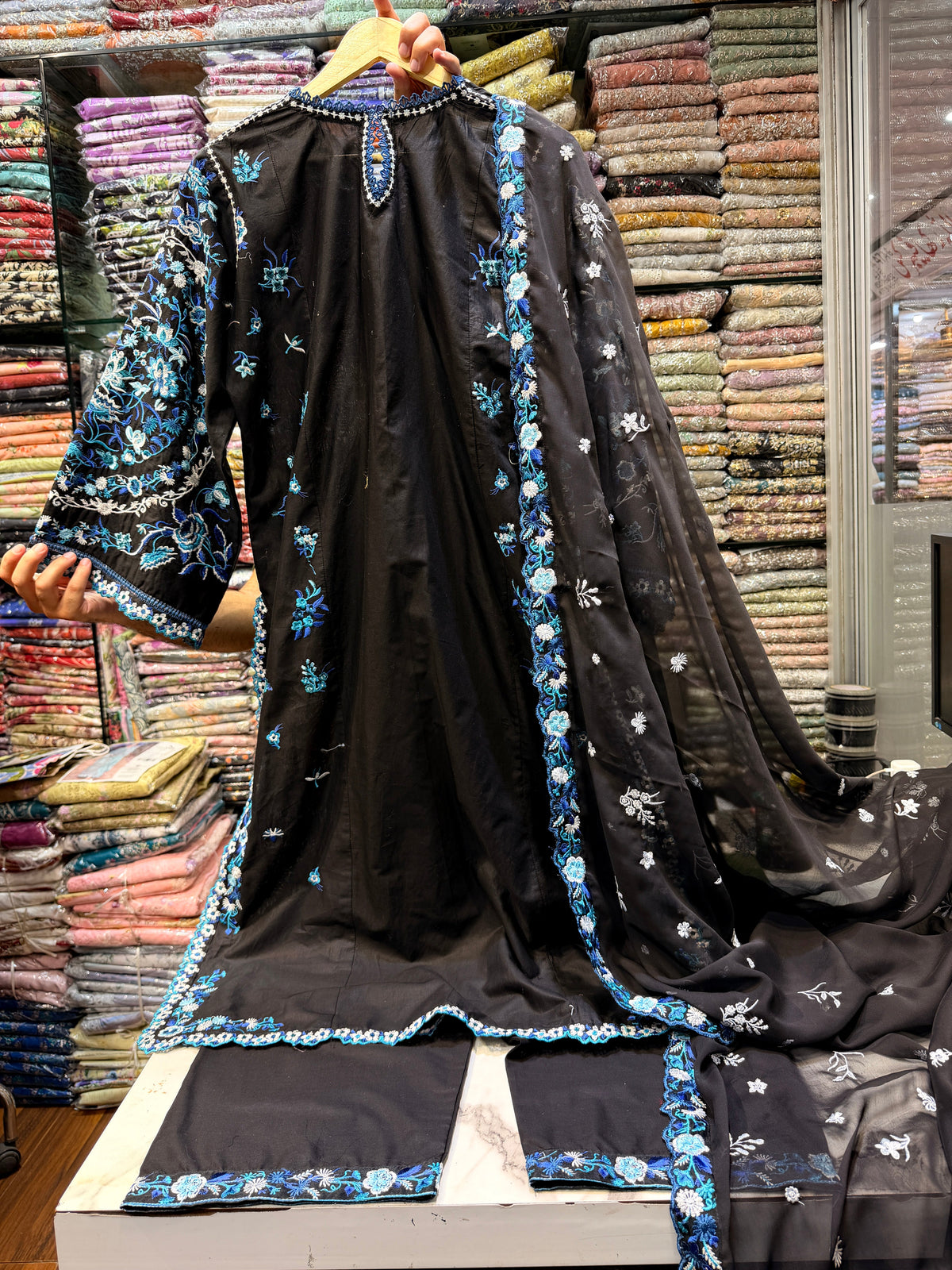 HUSSAIN REHAR LAWN JUGNU ARI RTW