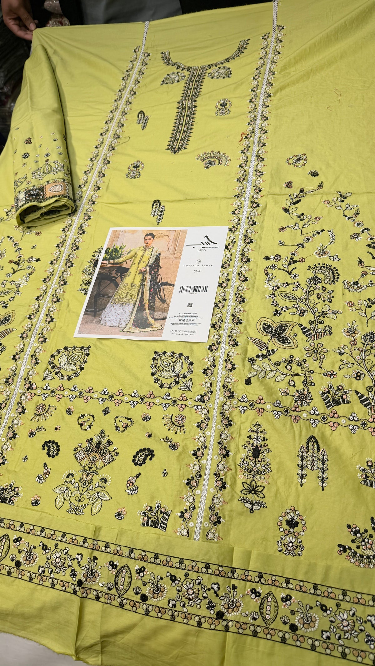 HUSSAIN REHAR LAWN SUK