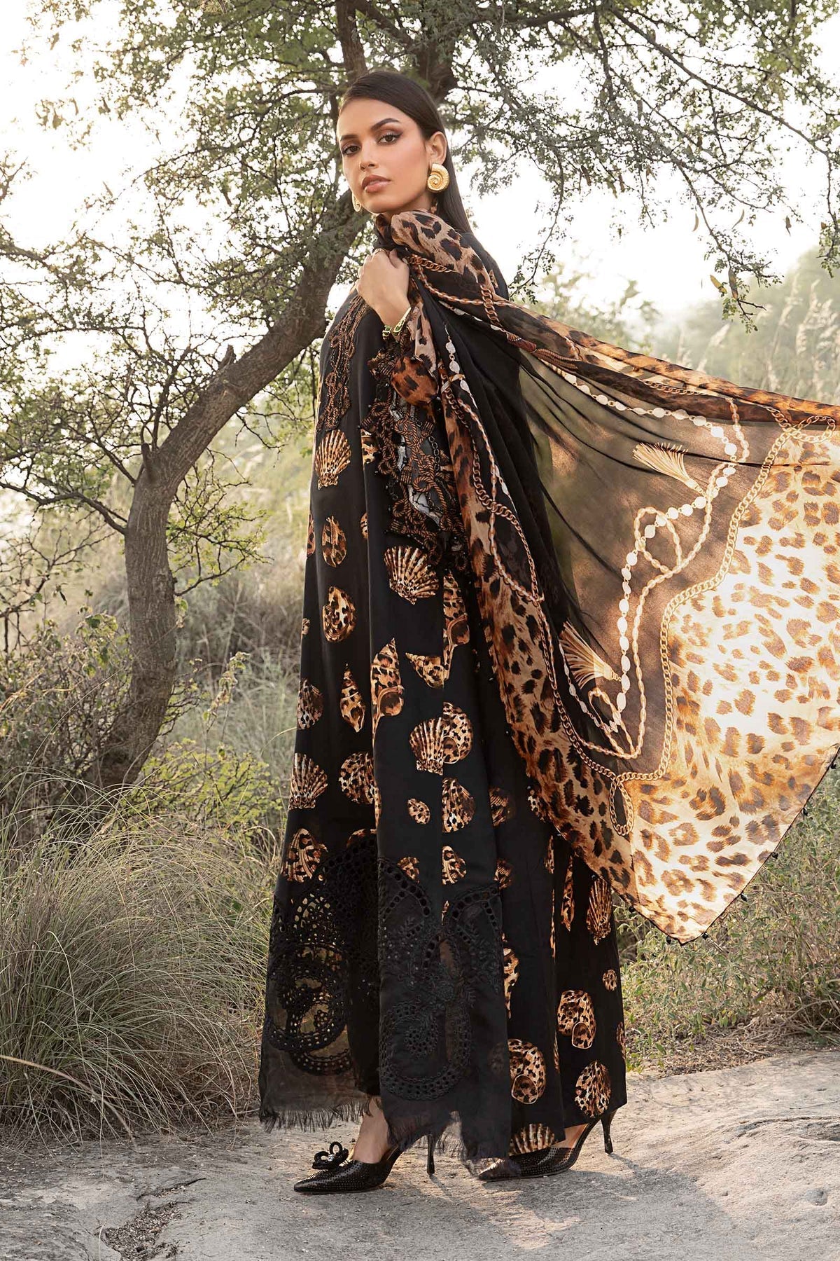 KHADDAR PRINT 3 PC UNSTICHED KH BLACK 2