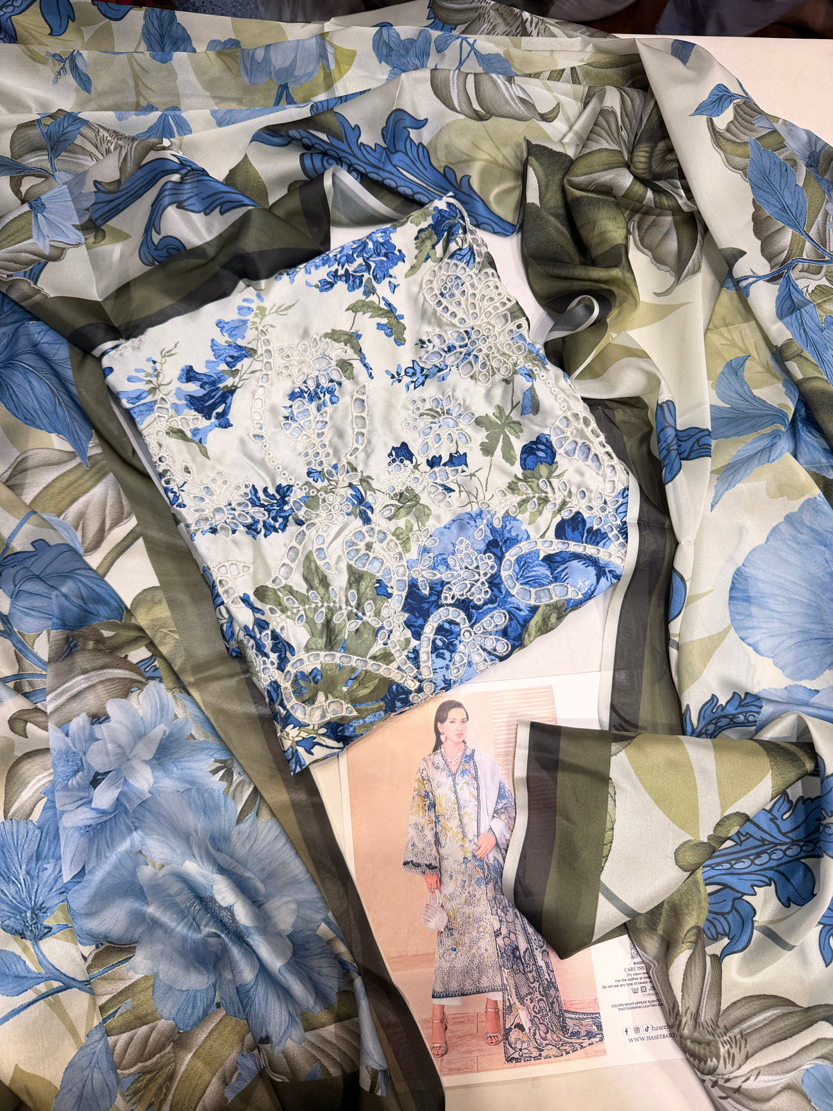 BAROQUE SILK UF-4401