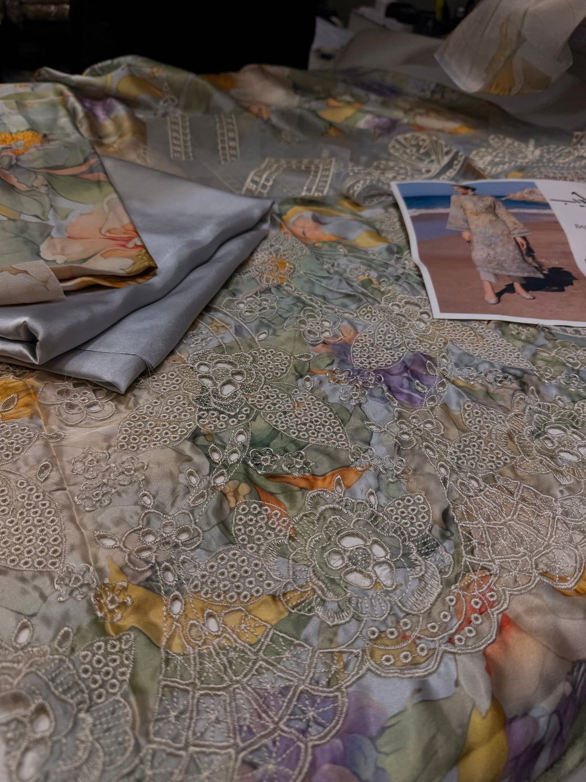 BAROQUE SILK PRINT UF-4121