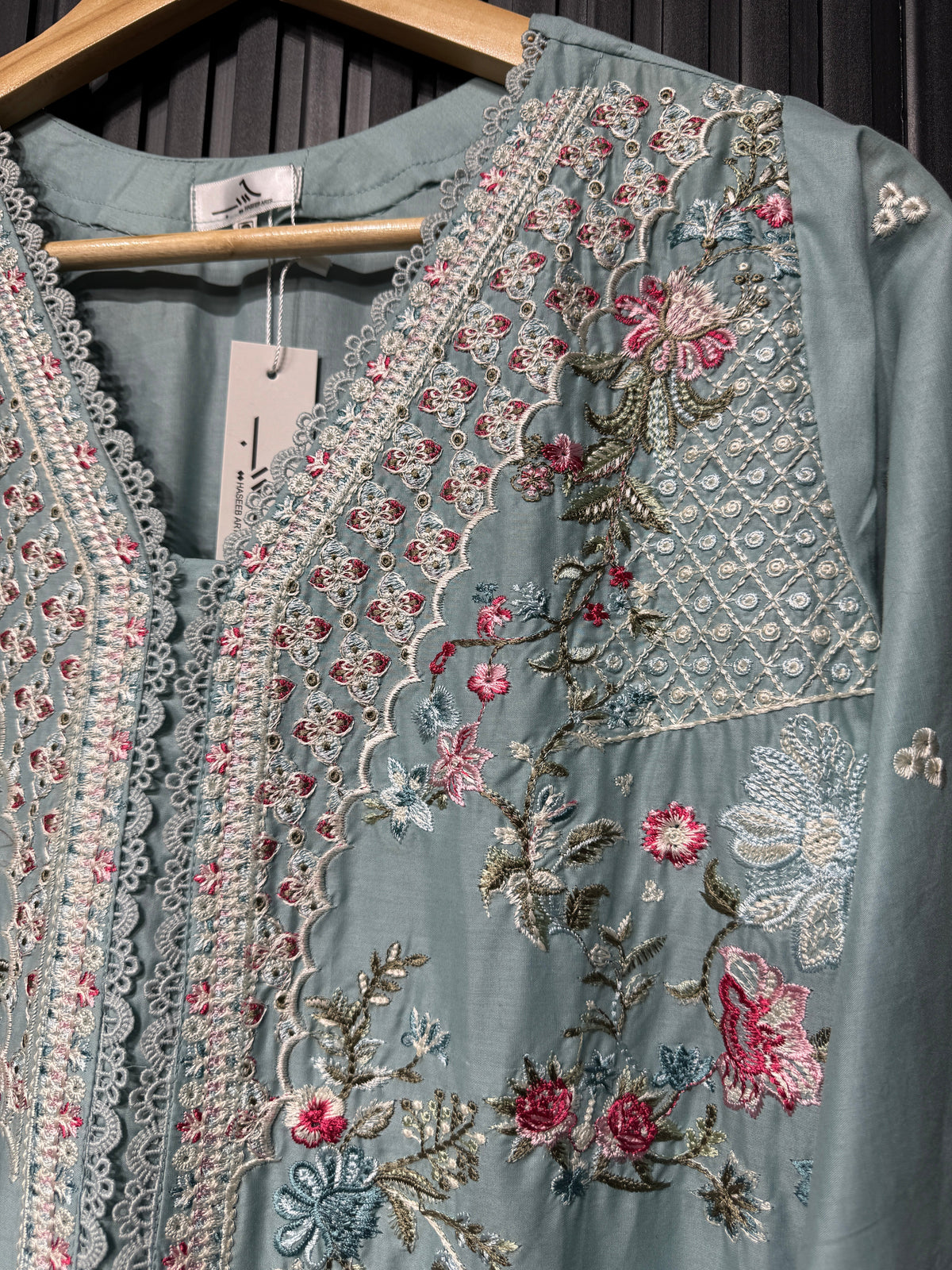 QALAMKAR LAWN SB04 RTW