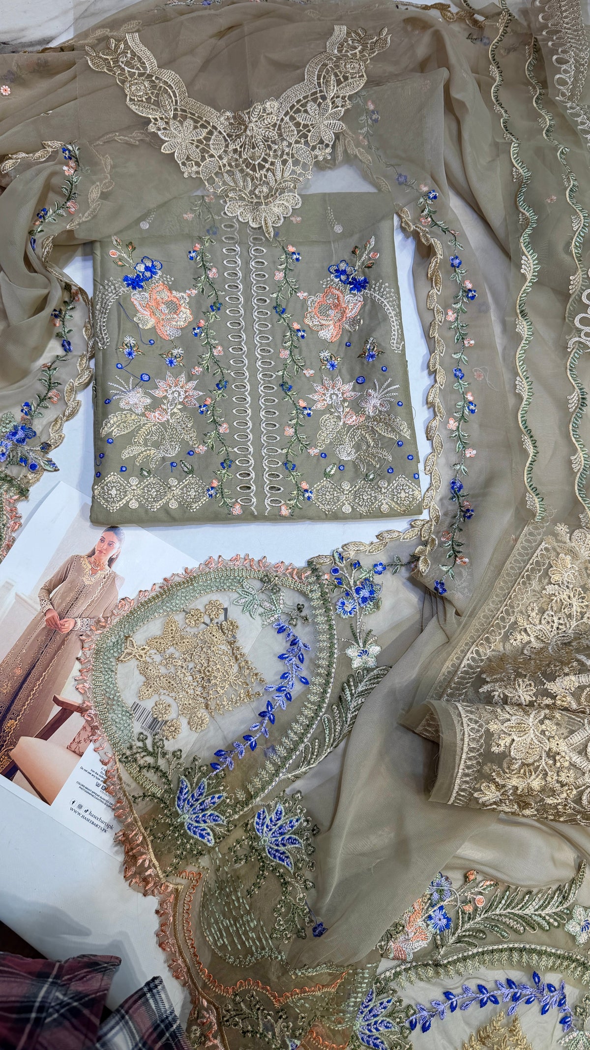 QALAMKAR LAWN SB-08