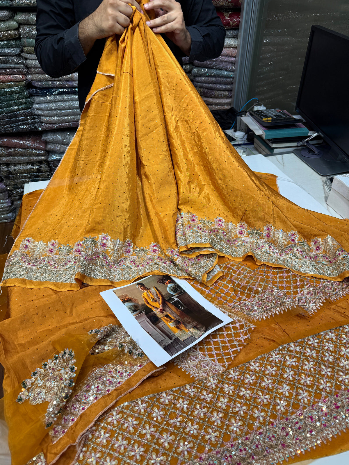 HUSSAIN REHAR TASSEL SILK ARASTI