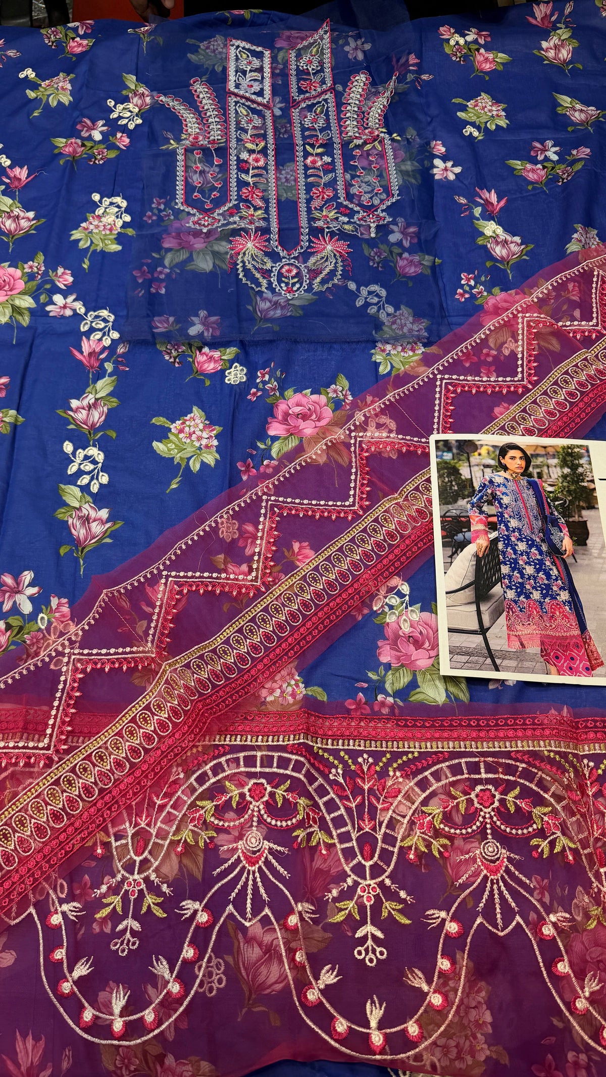 MAHNUR LAWN BLUE