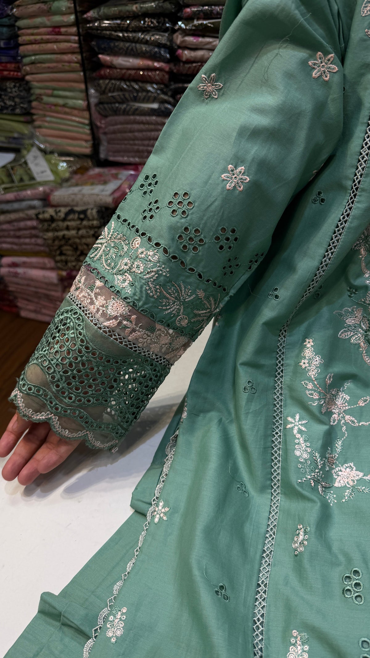 QALAMKAR LAWN 2PC RTW SB02
