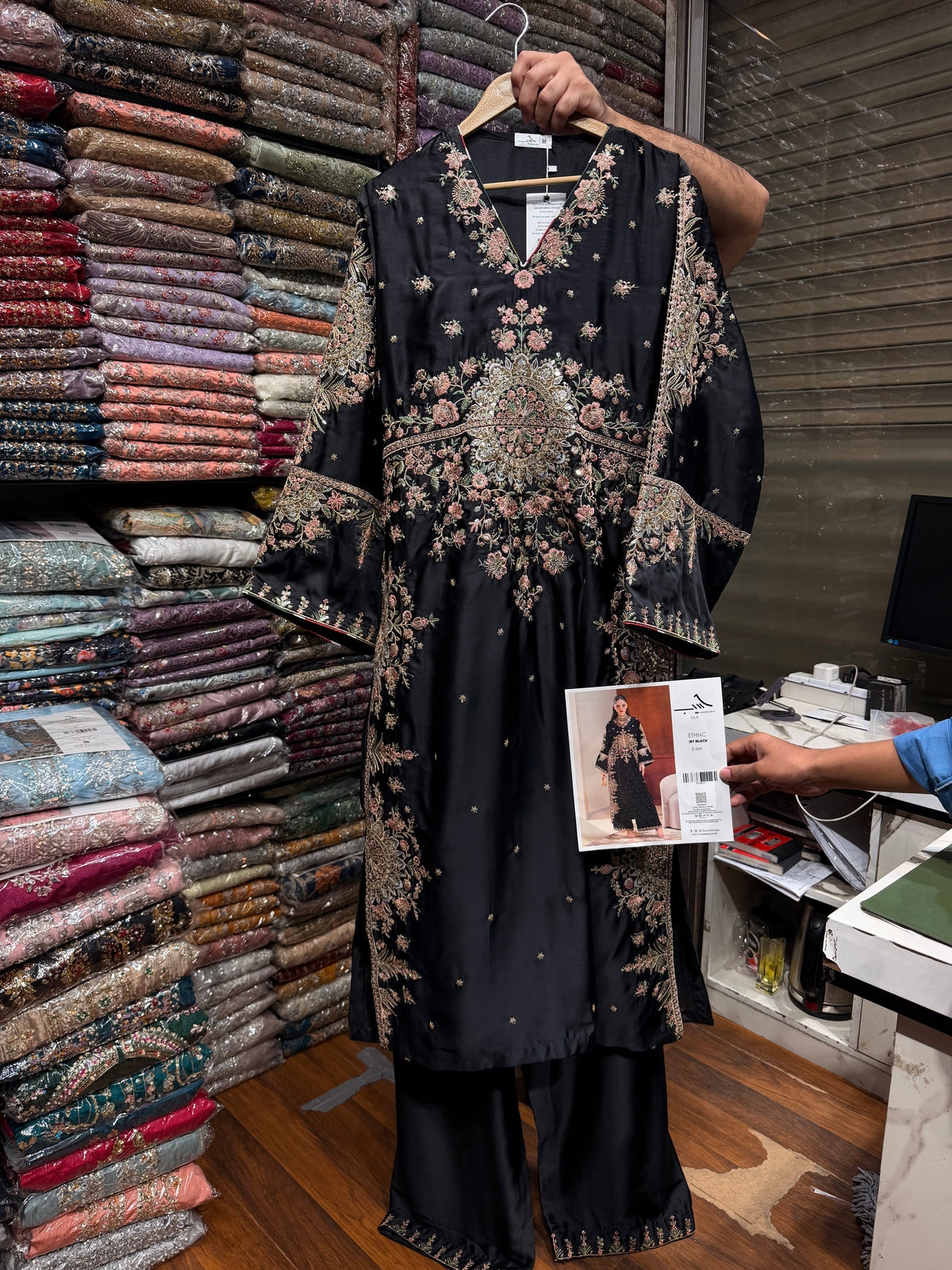 ETHNC SILK KAFTAN 2PC E-1104 STICHED (Delivery Time 10 to 15 Days)